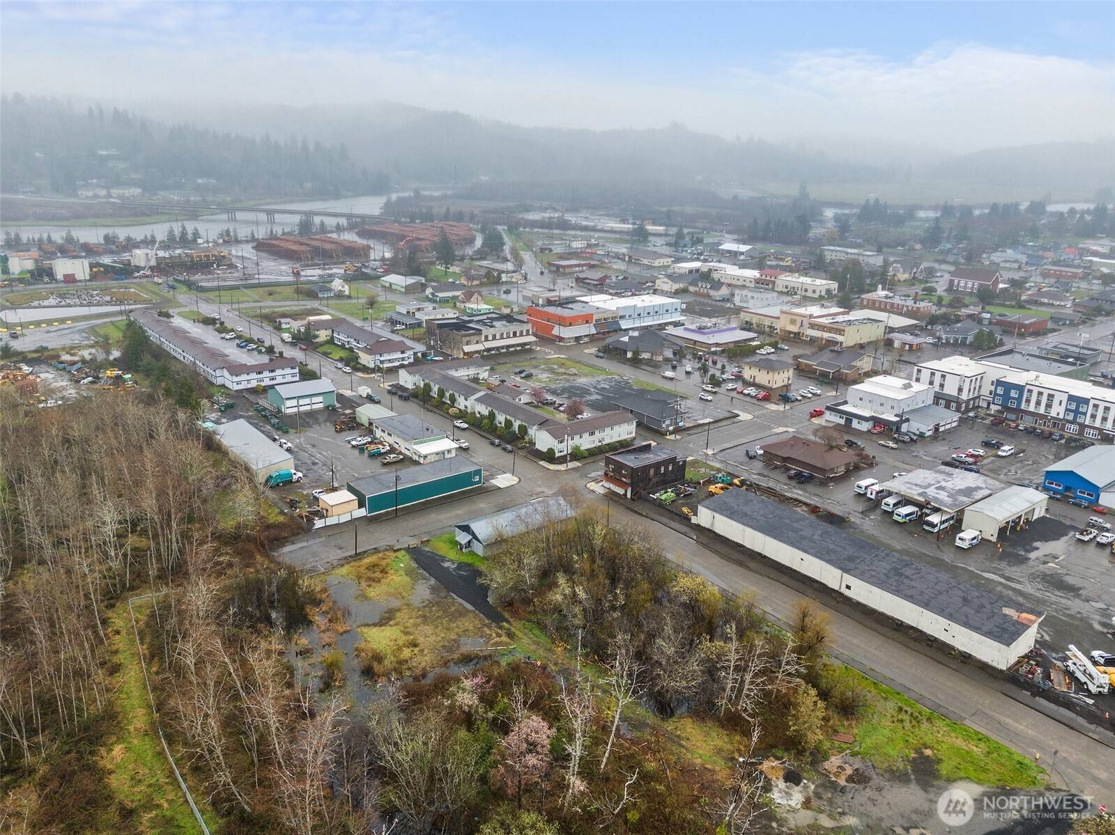 124 Commercial ST, Raymond, WA 98577
