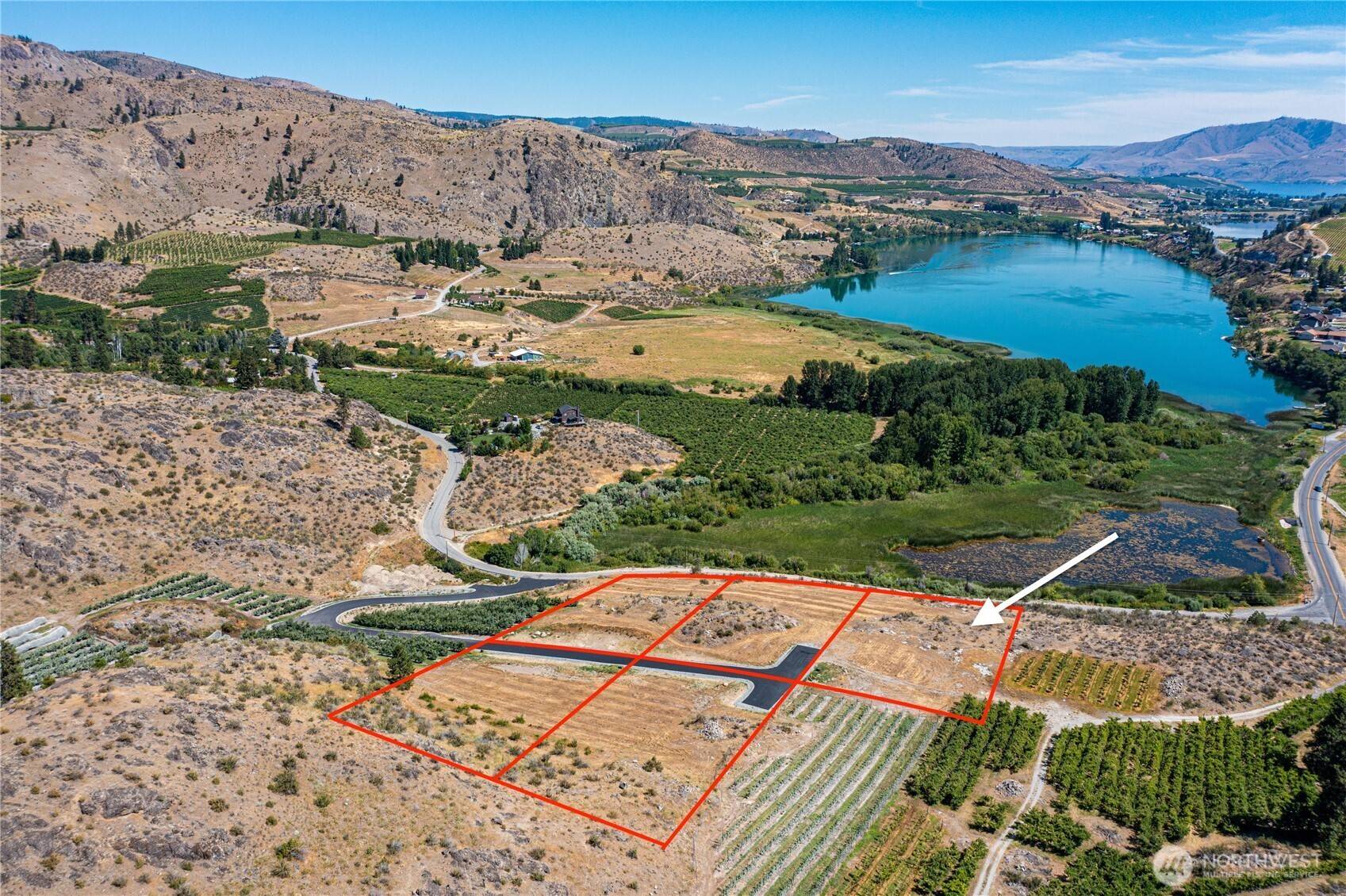 157 Lainey LN, Manson, WA 98831