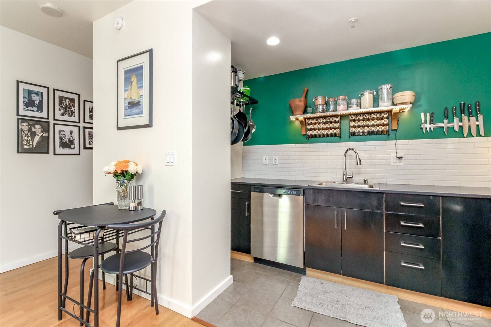 76 Cedar ST #207, Seattle, WA 98121