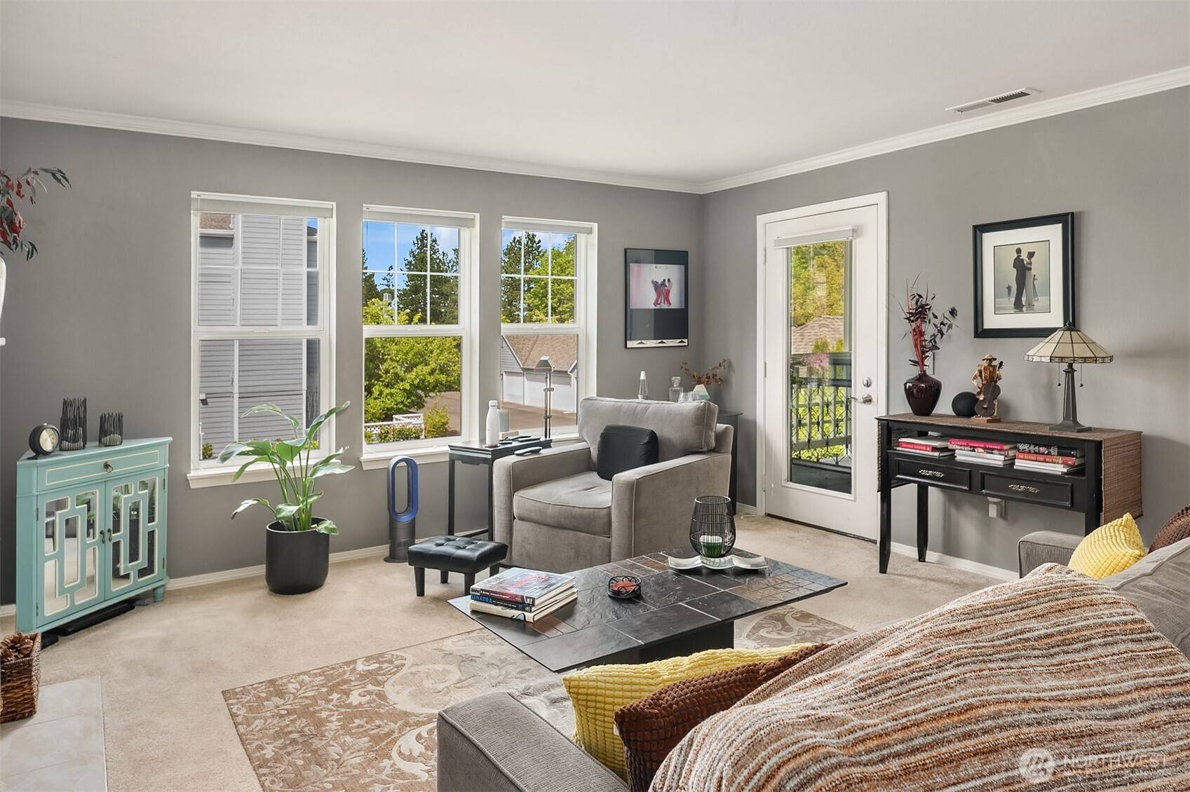 4109 224th LN SE #213, Issaquah, WA 98029