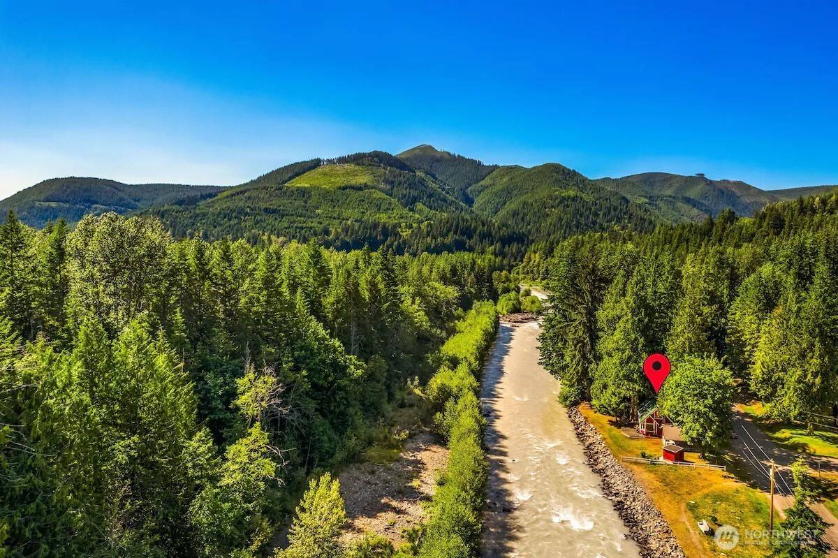 11318 583rd AVE E, Enumclaw, WA 98022