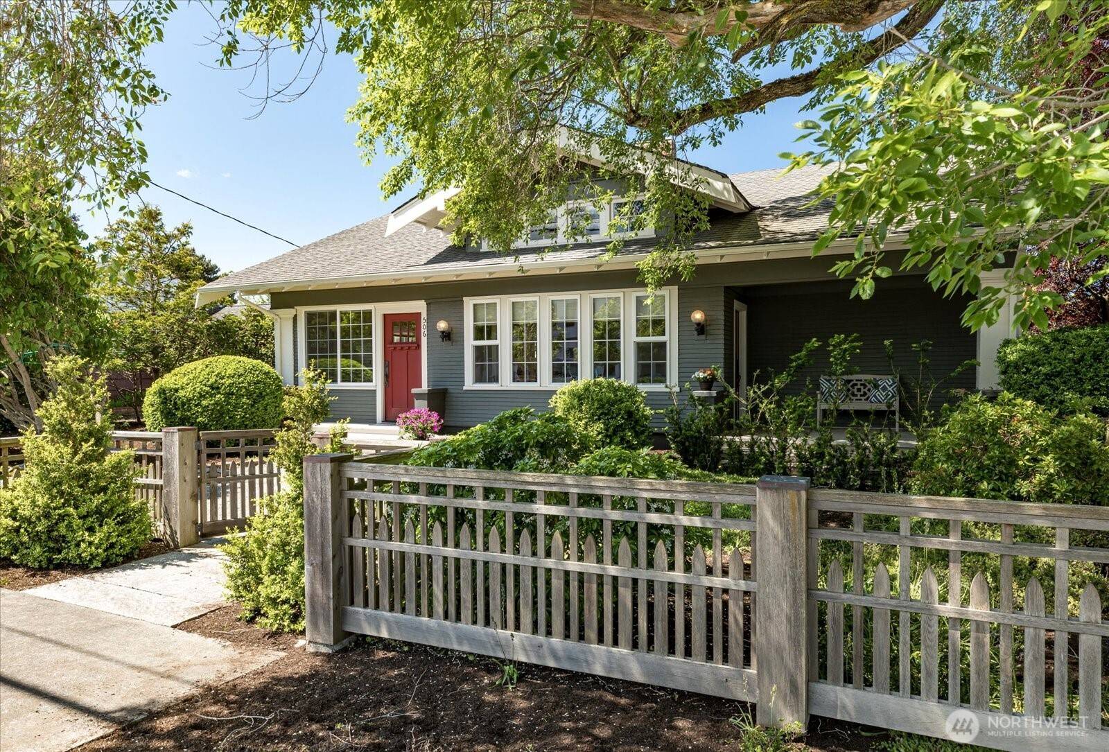 506 N Main ST, Coupeville, WA 98239