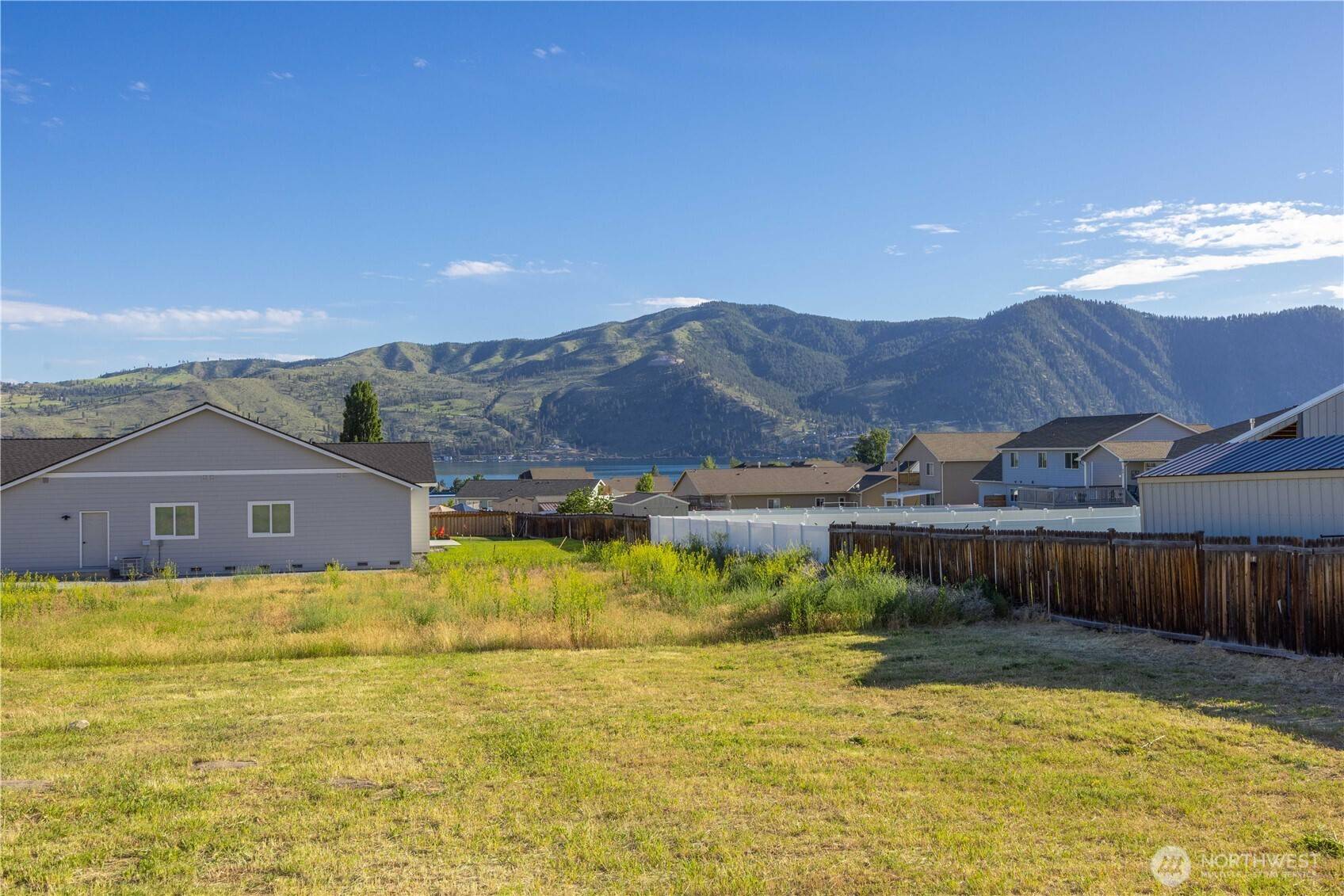 58 Sailing Hawk LN, Manson, WA 98831