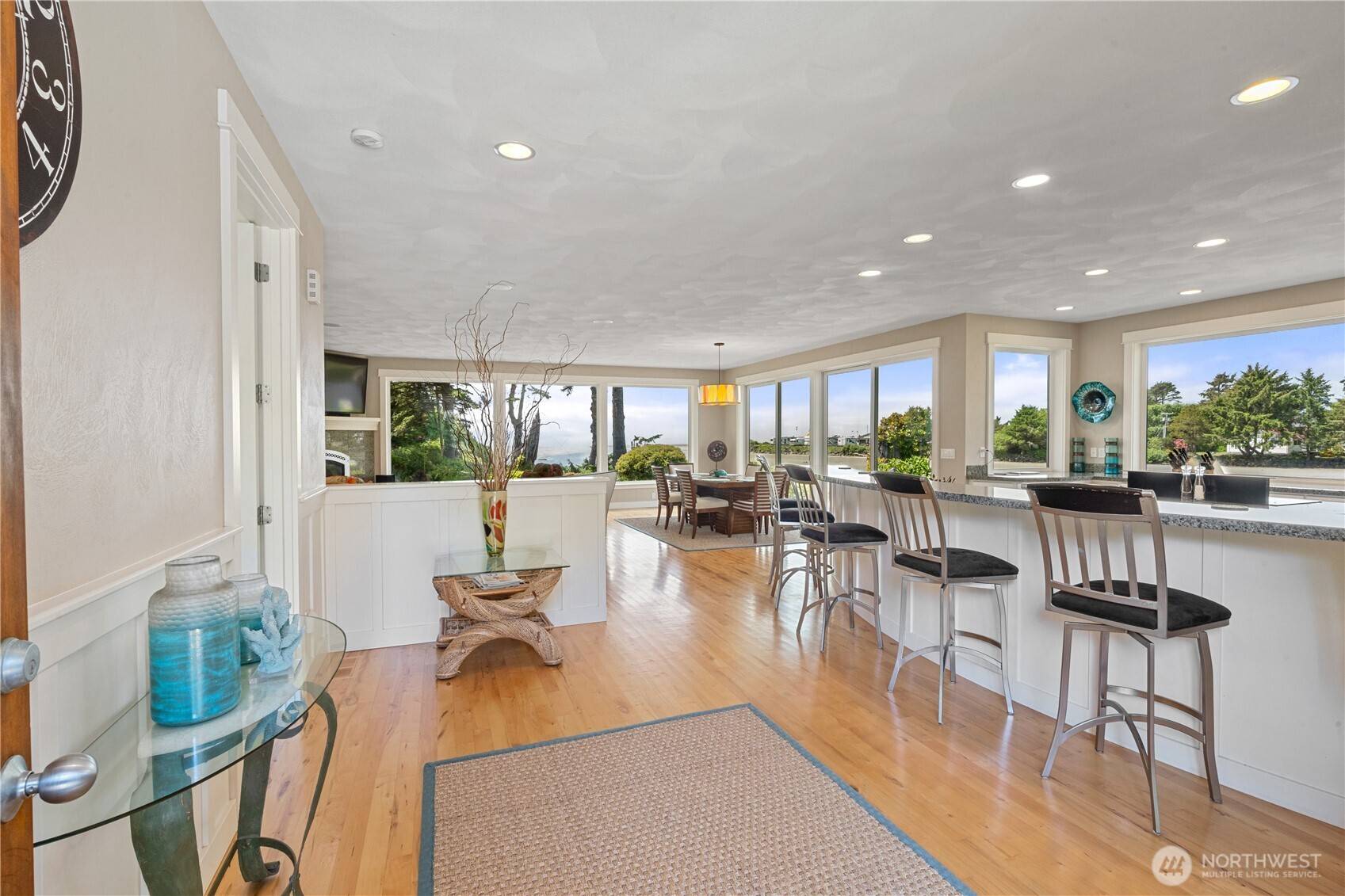 6 Diamond DR, Pacific Beach, WA 98571