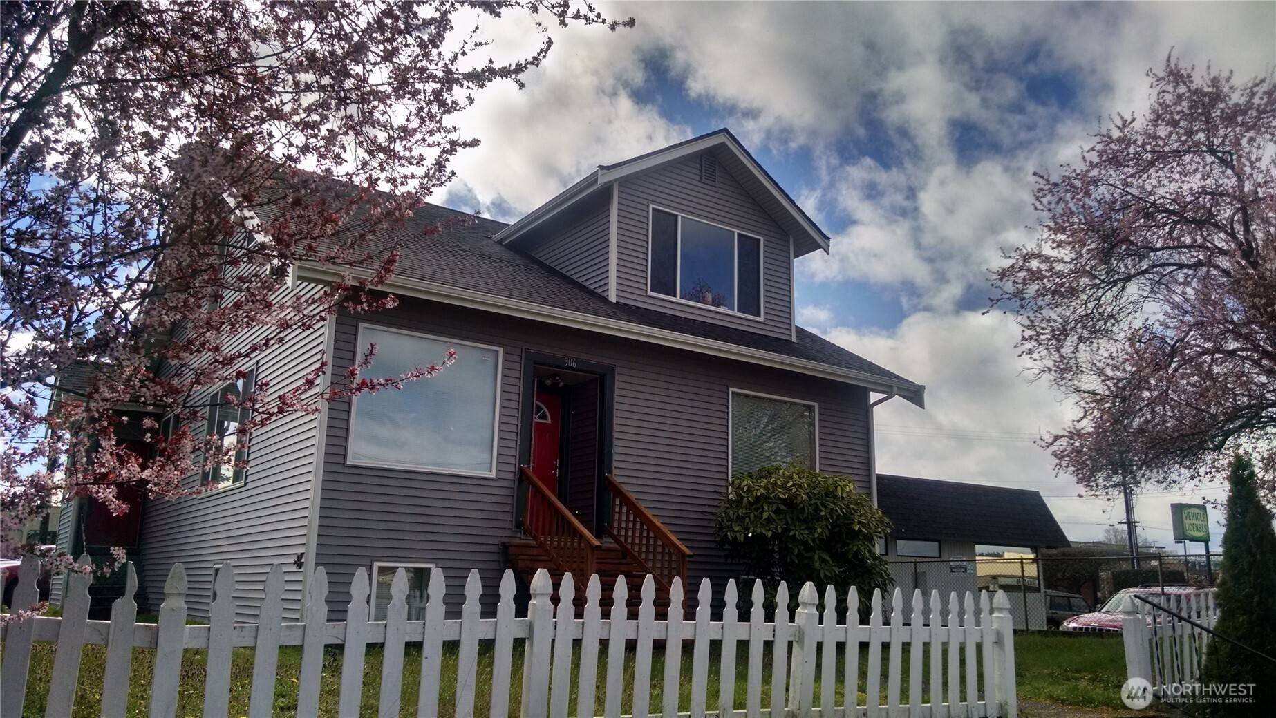 306 2nd ST NE, Auburn, WA 98002