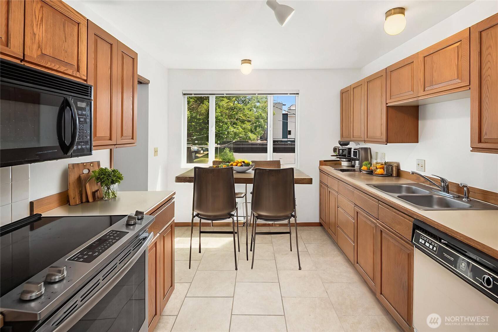 1312 S Massachusetts ST #202, Seattle, WA 98144