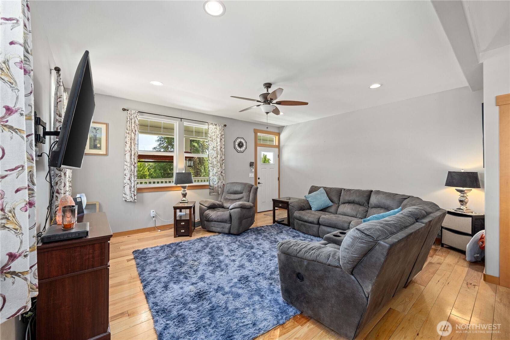 48 Golf Course DR, Pateros, WA 98846