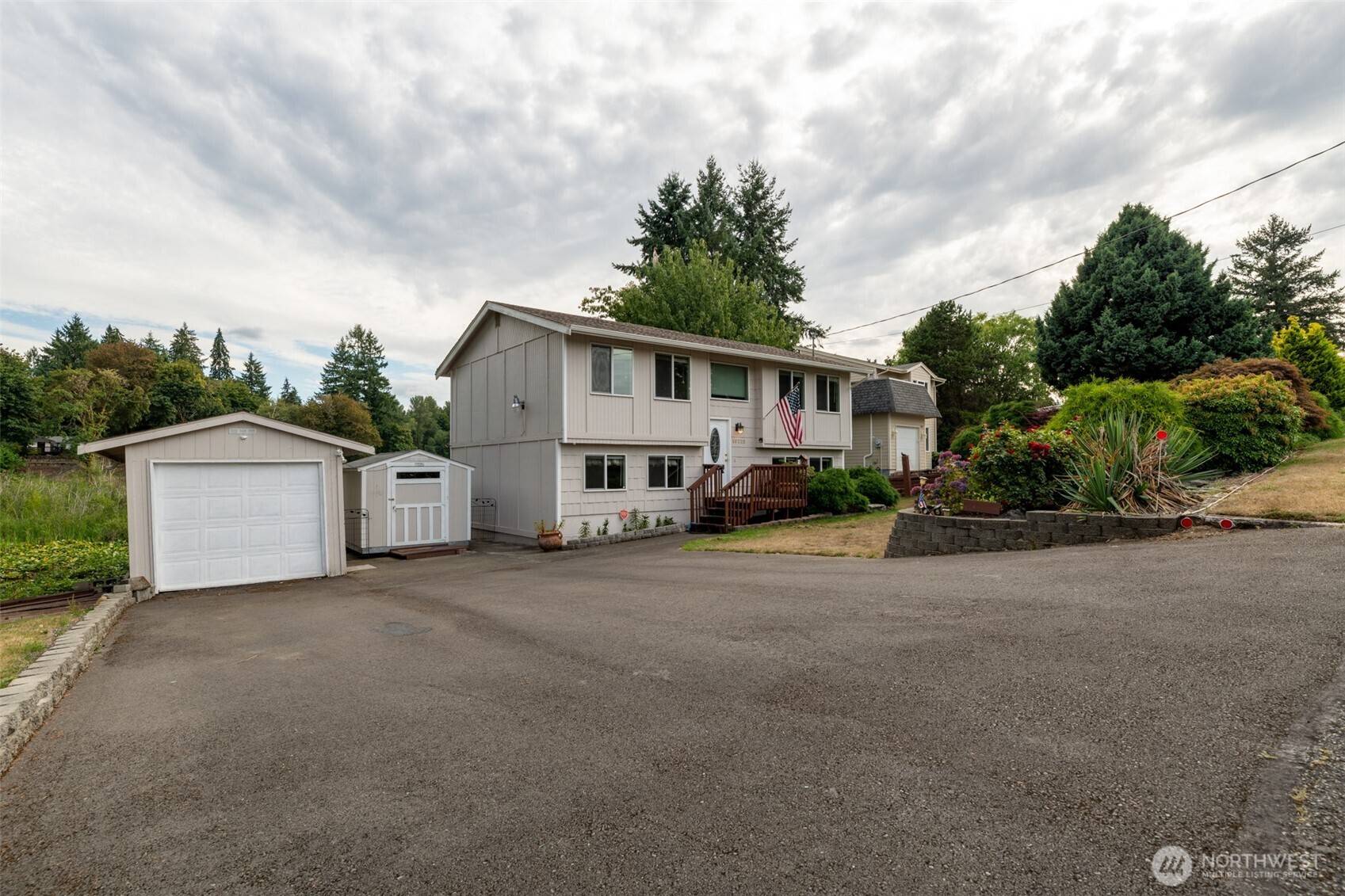 10223 Sitkum DR SE, Olympia, WA 98513
