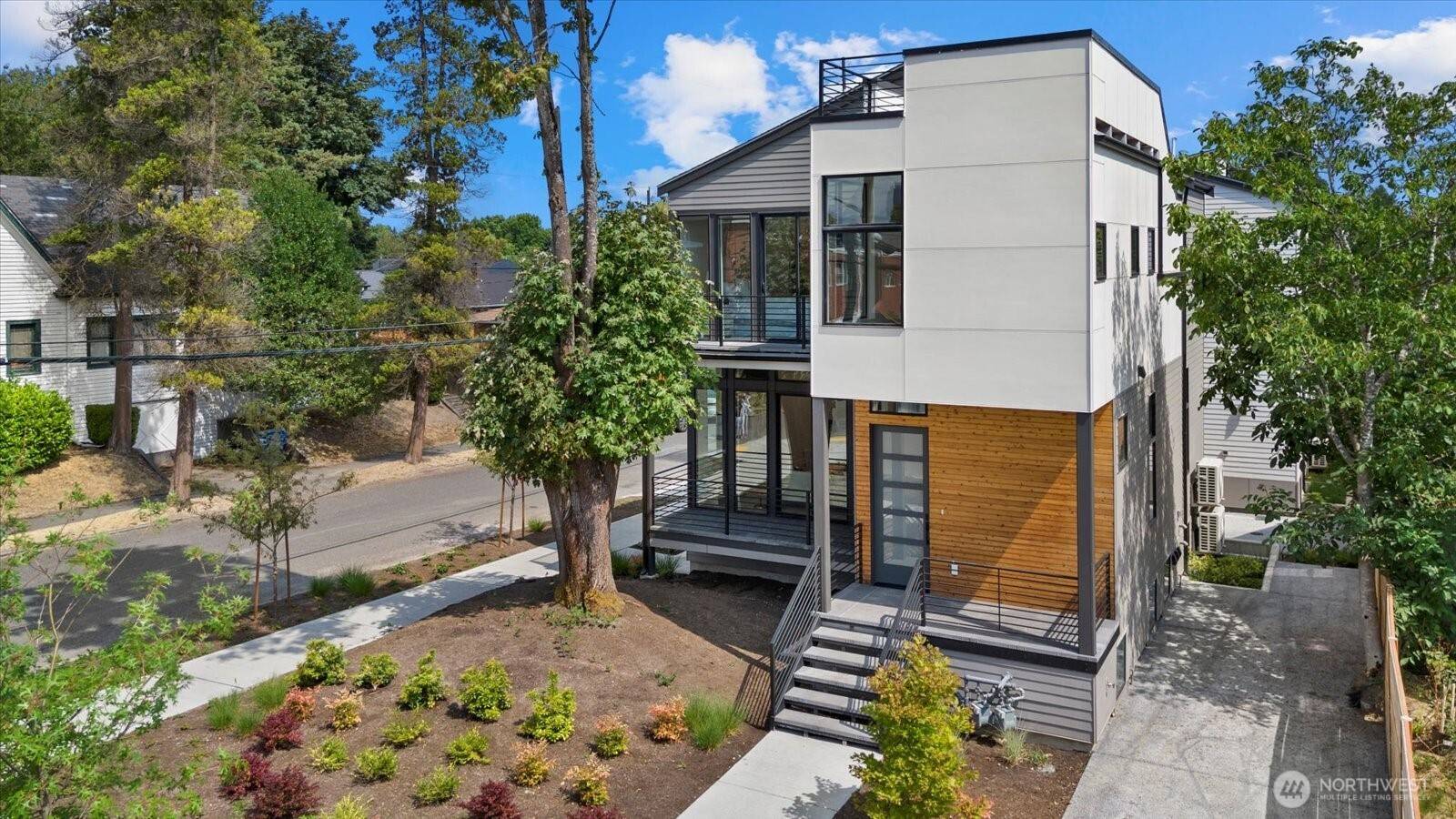 128 24th AVE, Seattle, WA 98122