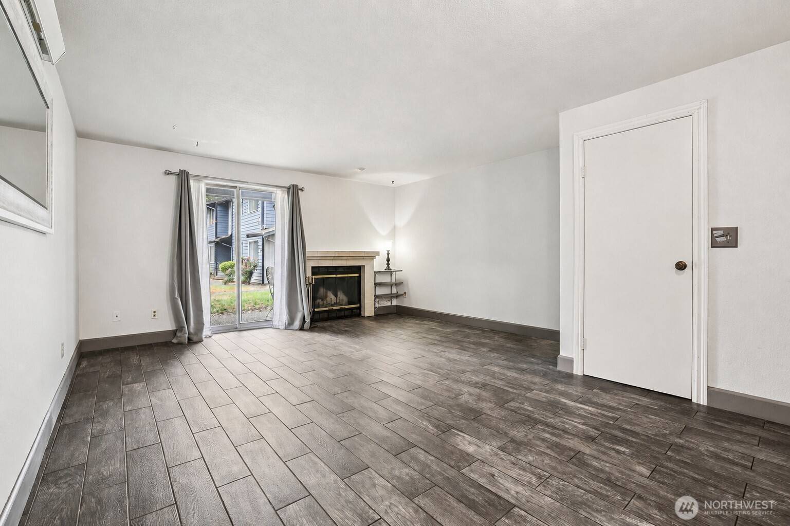 280 NW Newport WAY #B14, Issaquah, WA 98027