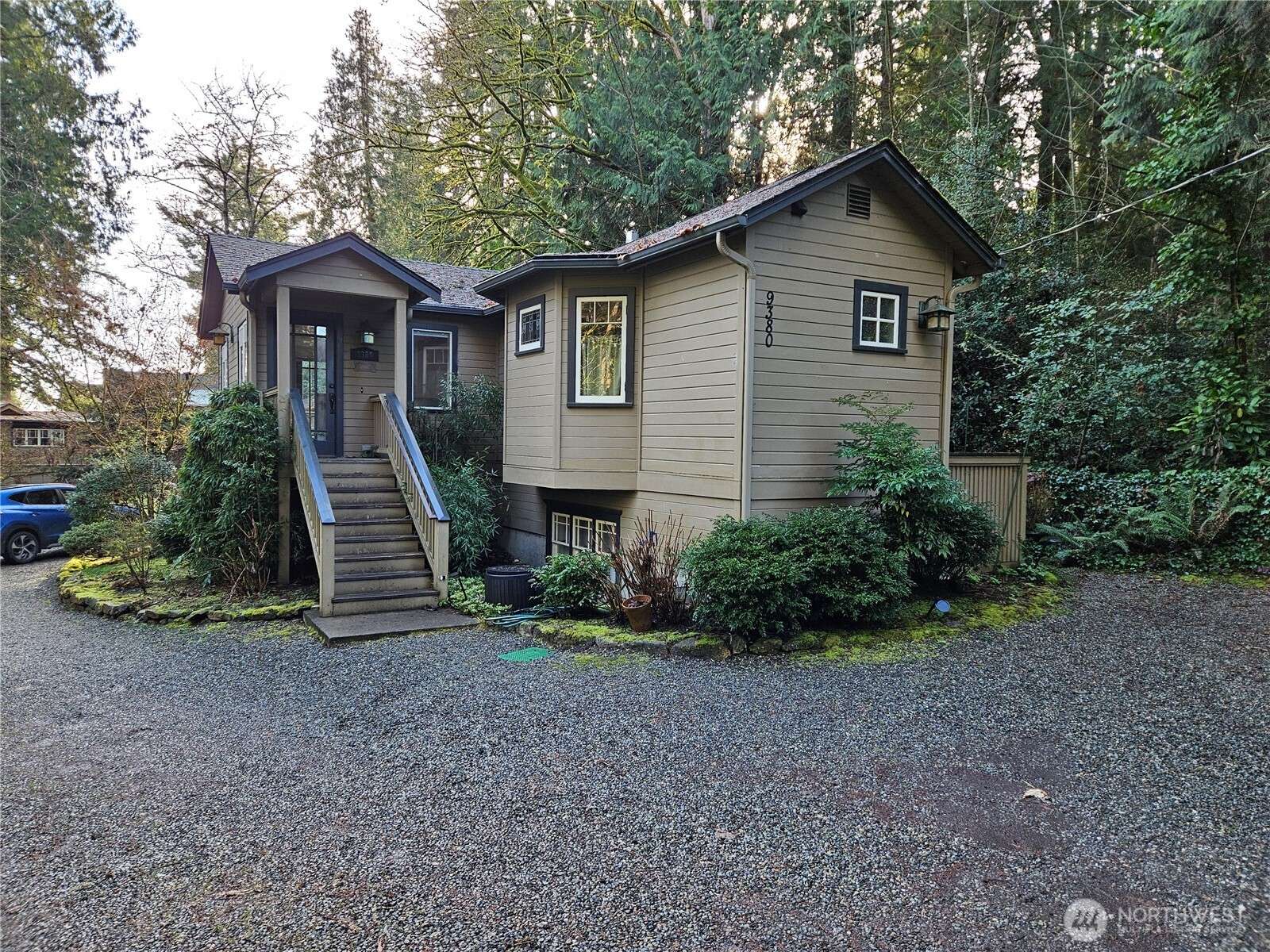 9380 Ferncliff AVE NE, Bainbridge Island, WA 98110