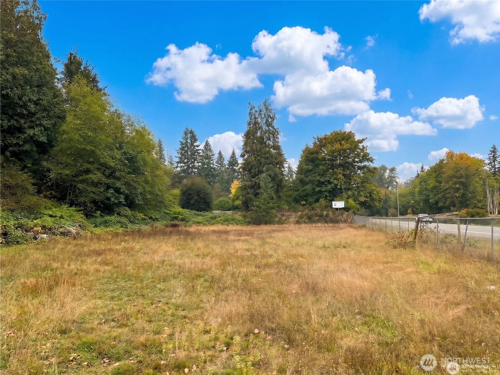 20045 Renton Maple Valley HWY SE, Maple Valley, WA 98038