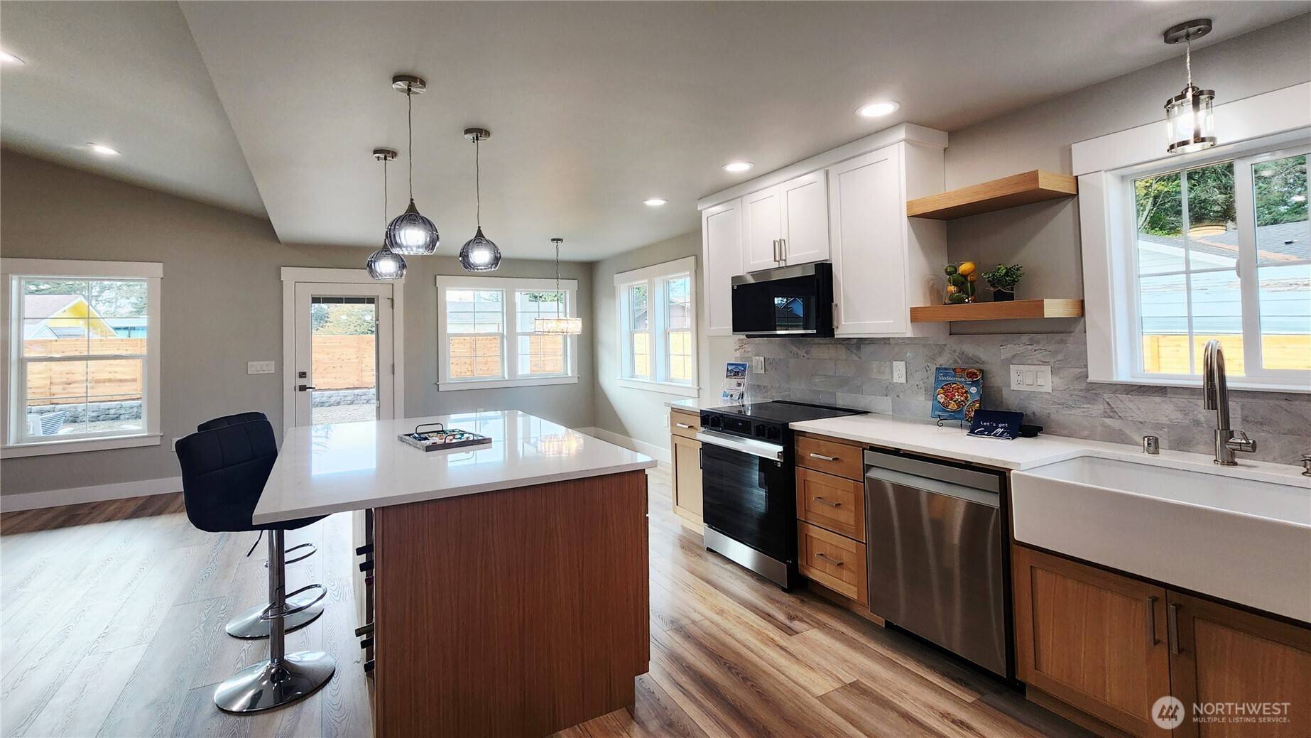 337 Mount Olympus AVE SE, Ocean Shores, WA 98569
