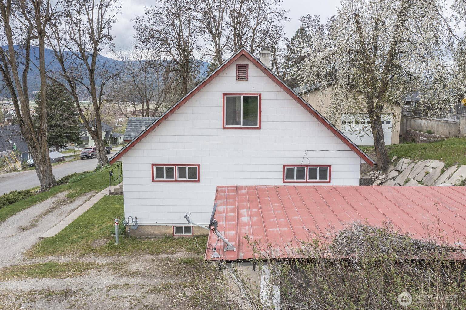 159 E 10th AVE, Colville, WA 99114