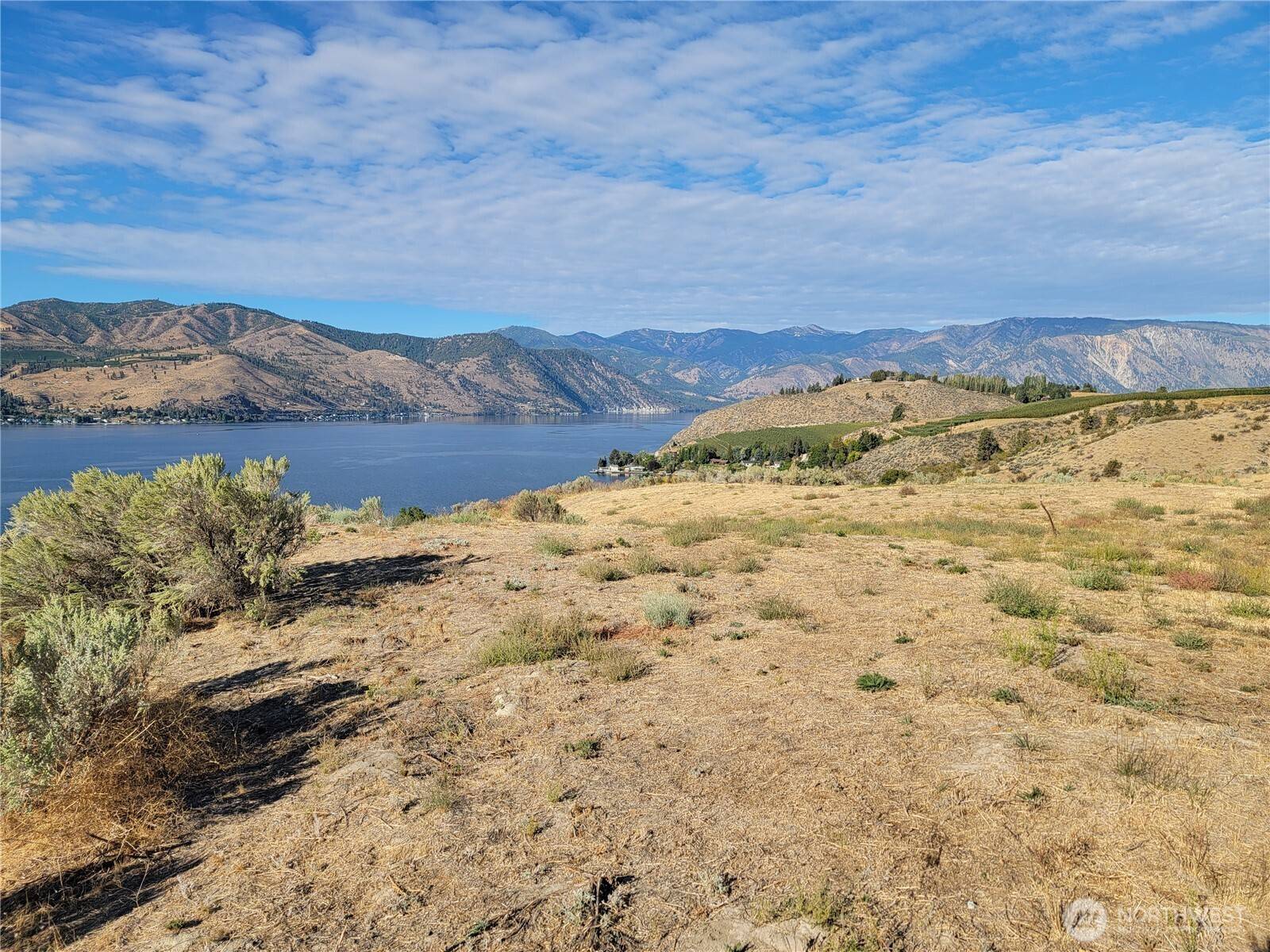 211 Viewland WAY, Chelan, WA 98816