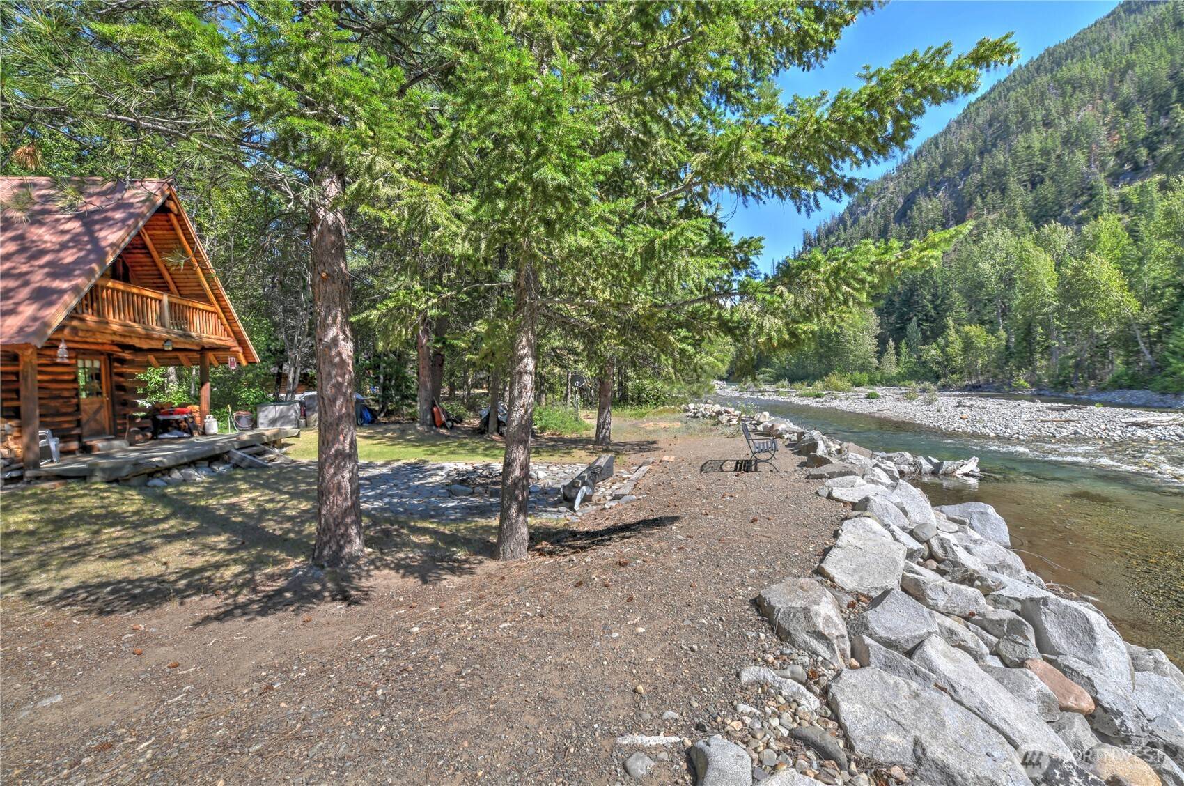 26 Mercer RD, Mazama, WA 98833