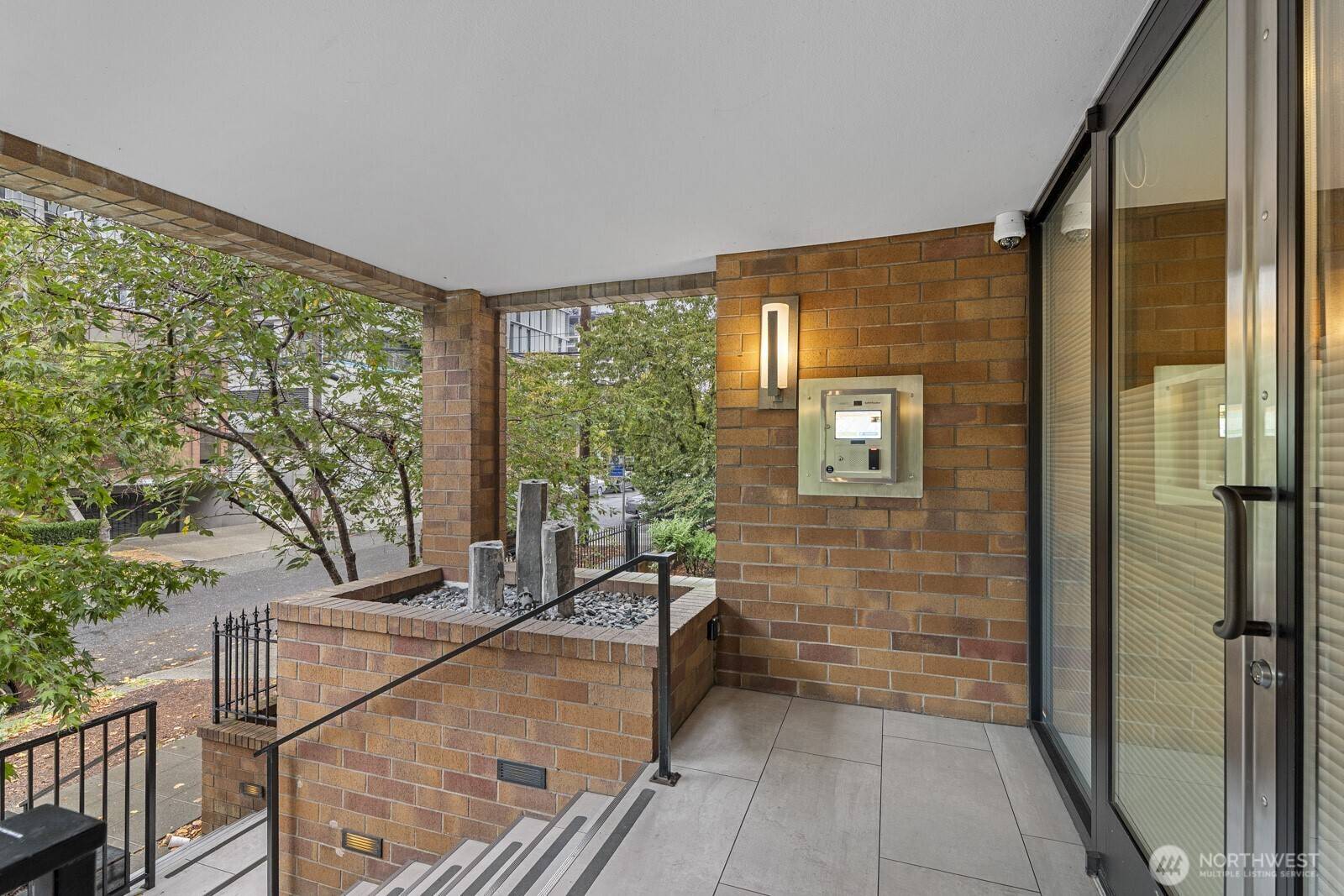 905 Cherry ST #601, Seattle, WA 98104