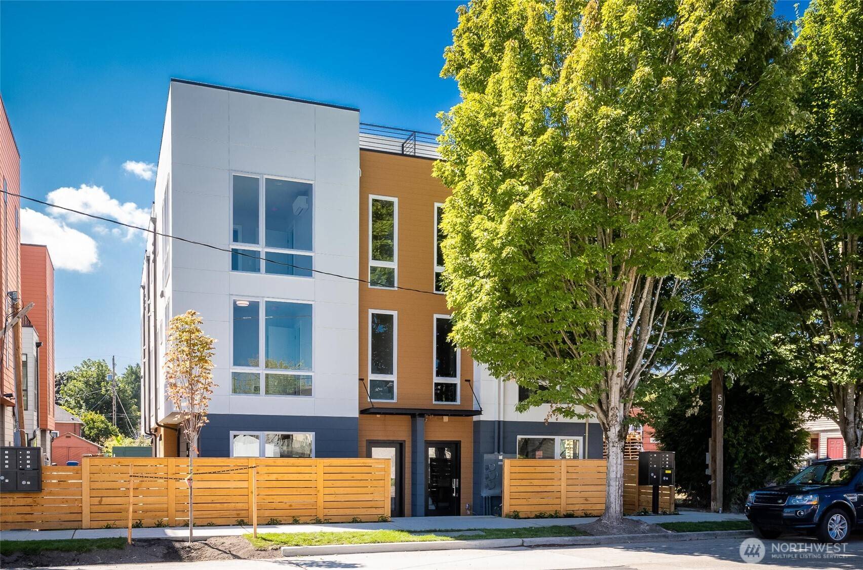 527 S Cloverdale ST #D, Seattle, WA 98108