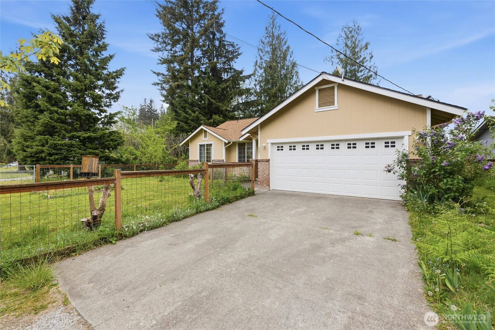 3001 Green Valley DR, Maple Falls, WA 98266