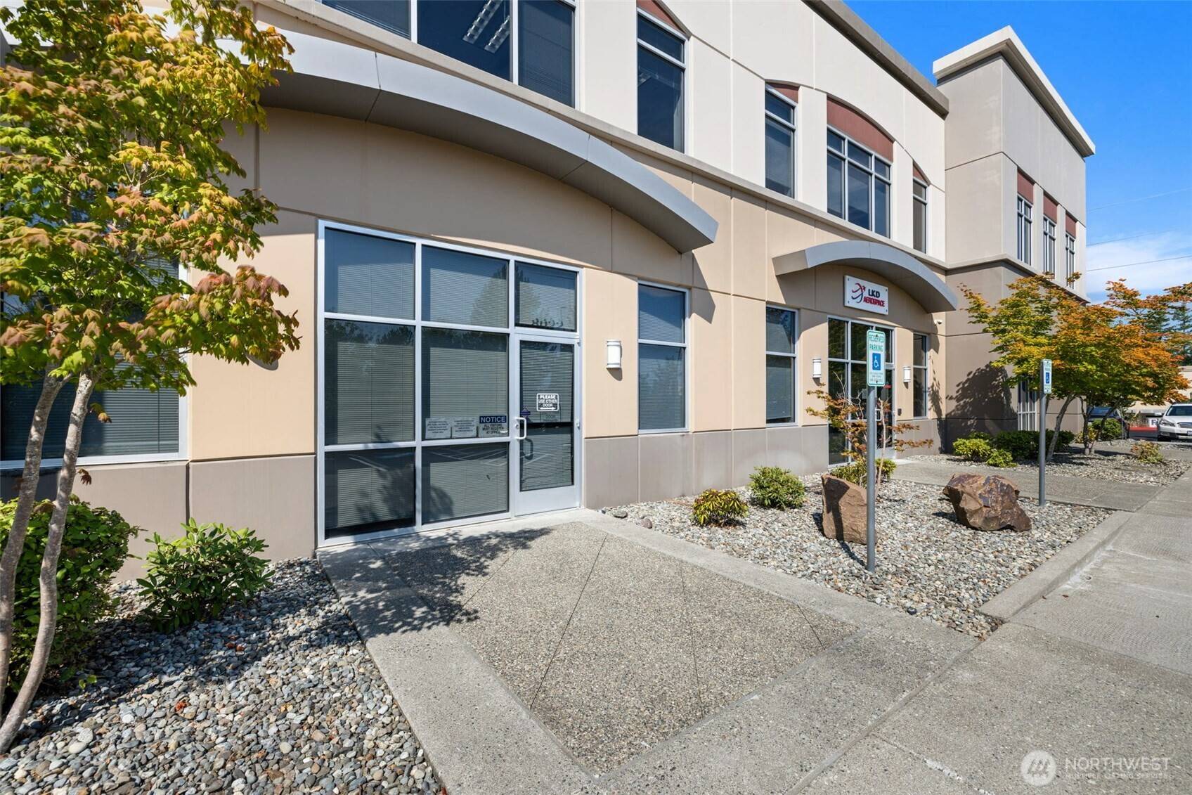 8022 SE Bracken PL, Snoqualmie, WA 98065