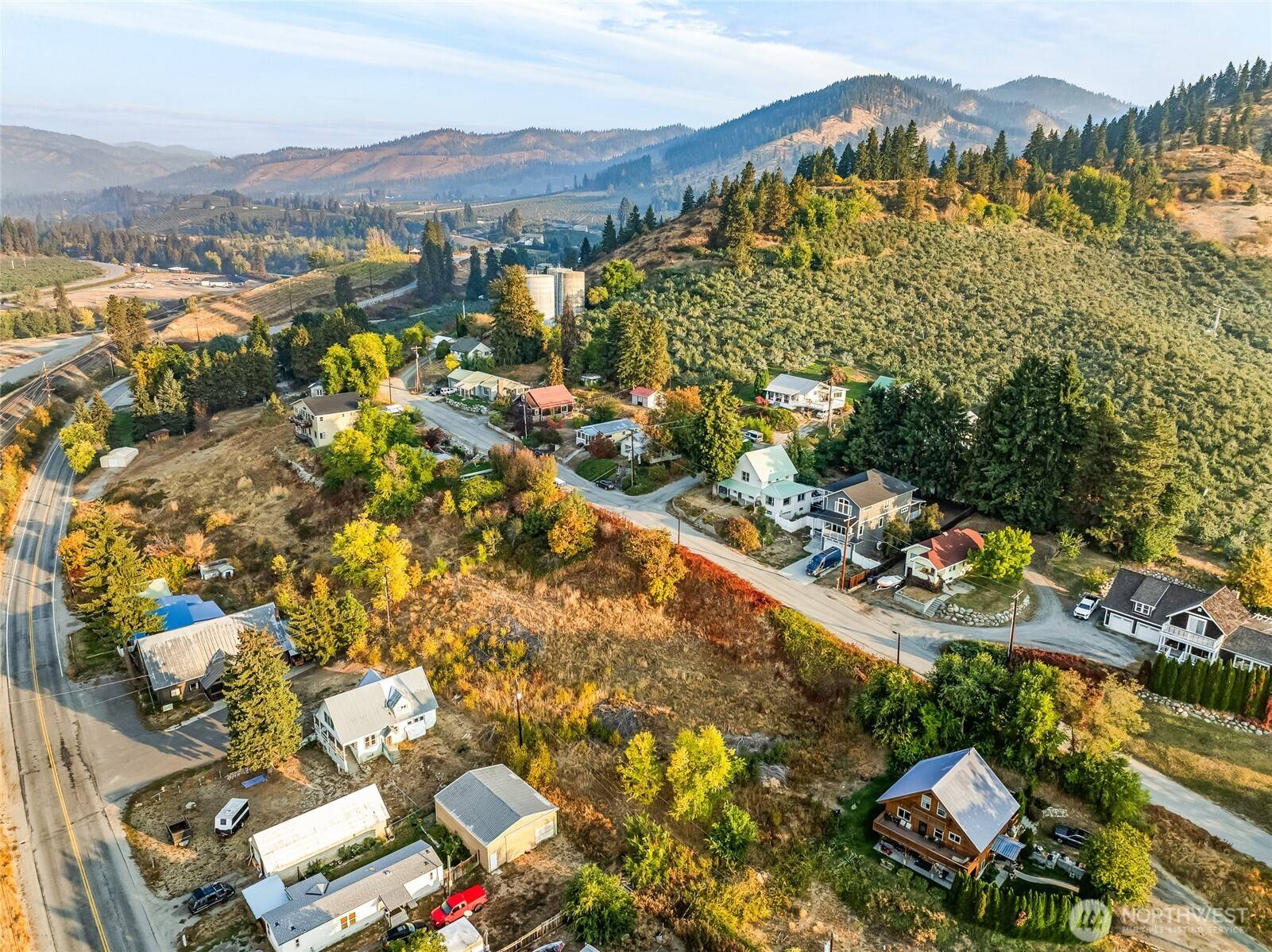 17 High ST, Peshastin, WA 98847