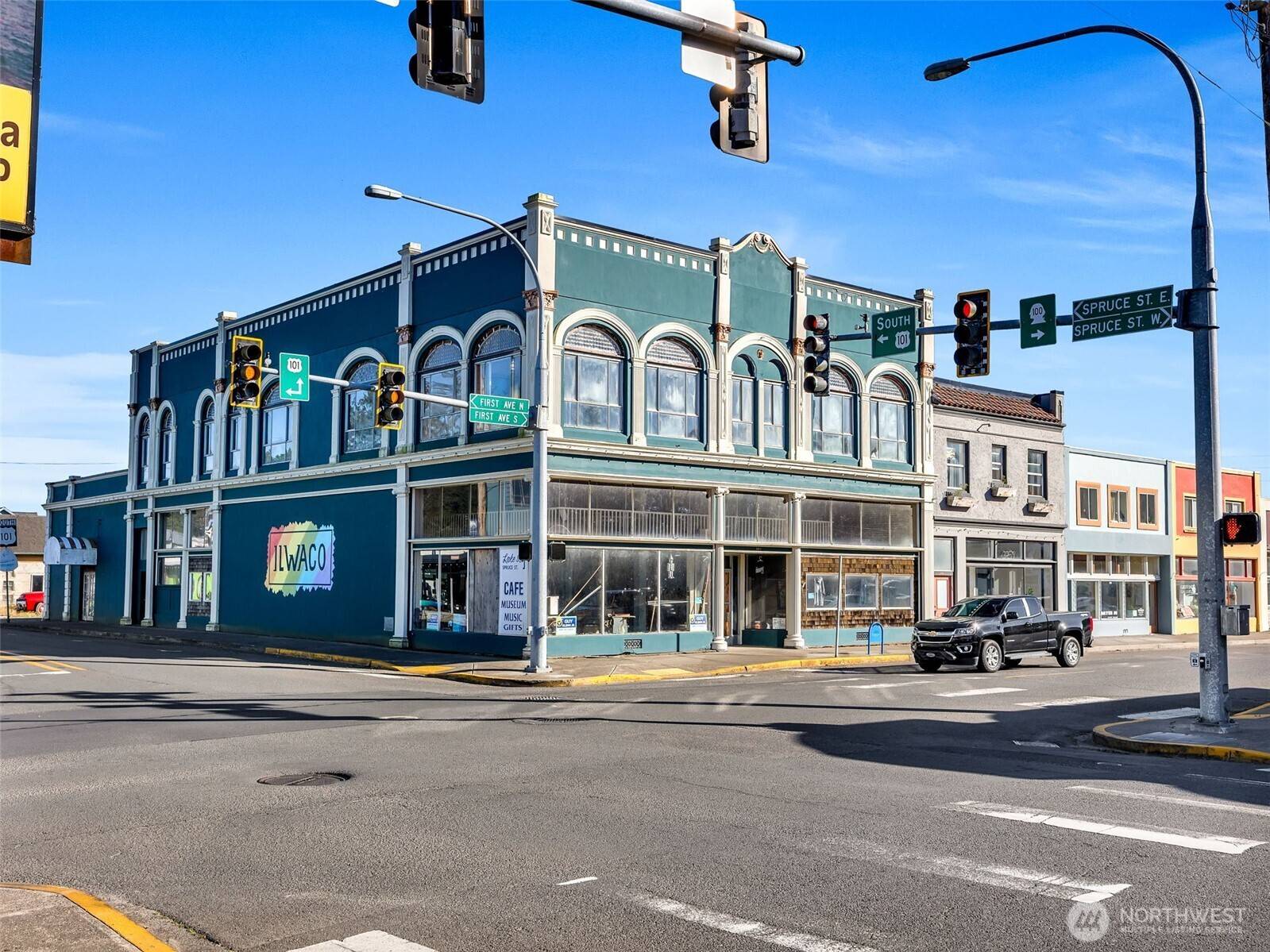 104 Spruce ST E, Ilwaco, WA 98624