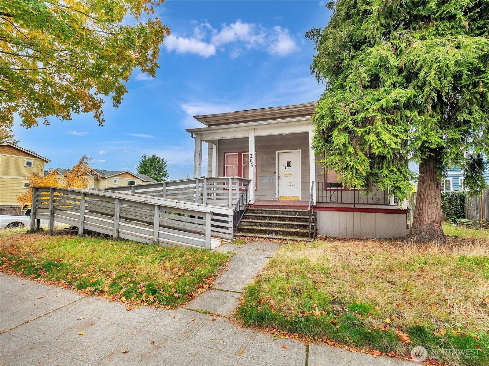 203 23rd AVE, Seattle, WA 98122