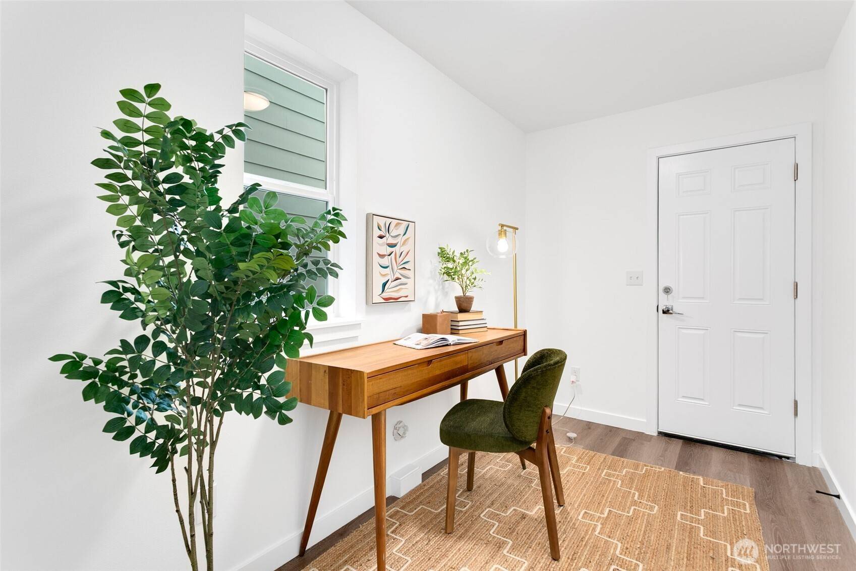 12107 E Gibson RD, Everett, WA 98204