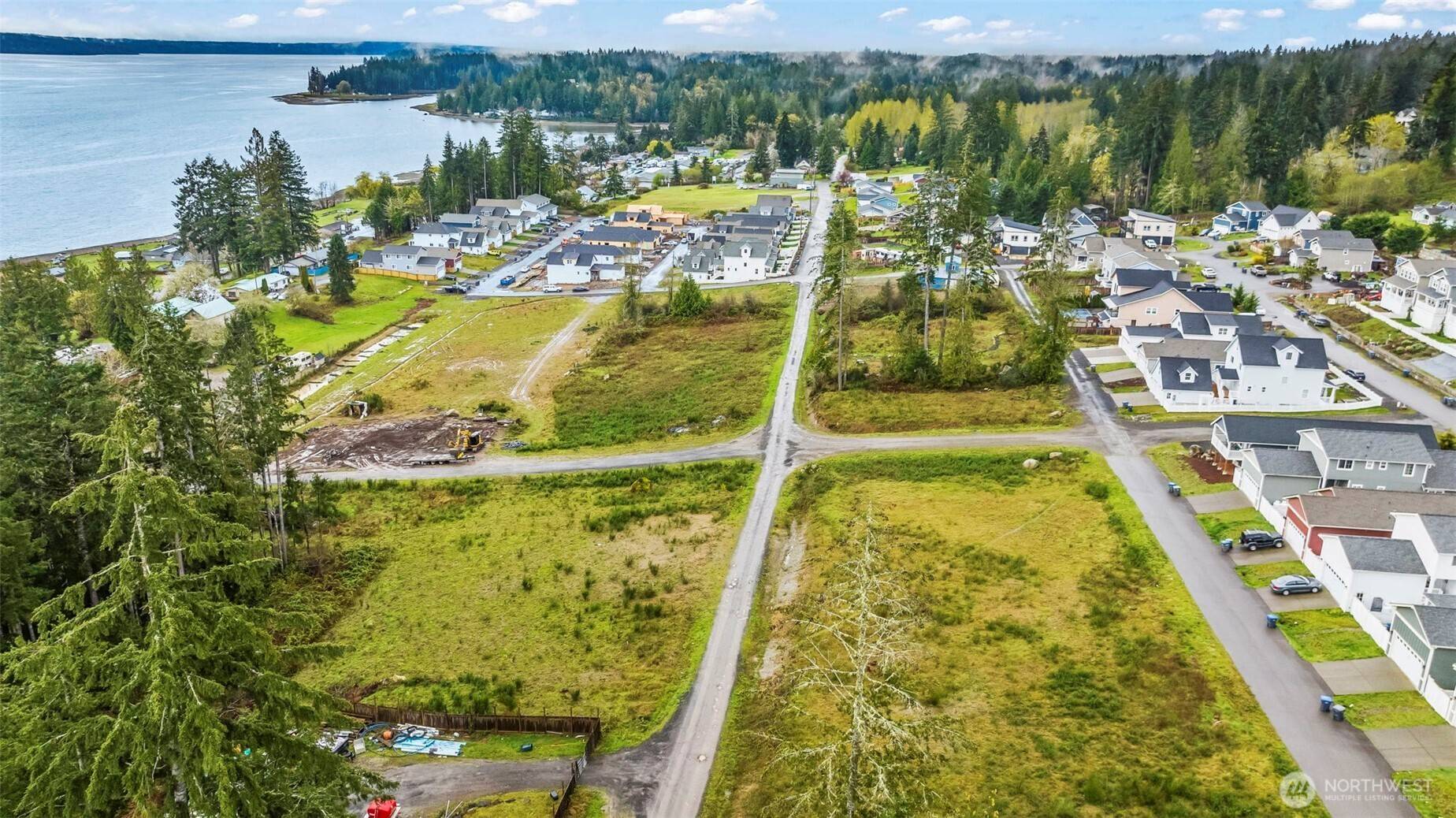 140 E Sullivan ST, Allyn, WA 98524