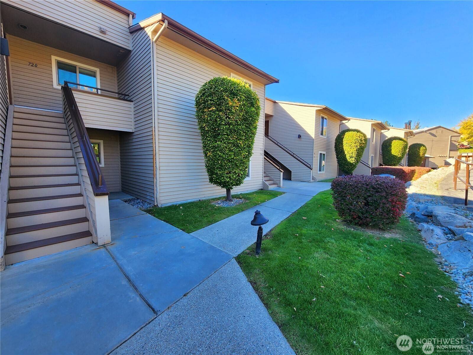 1 Lakeside 719-M, Manson, WA 98831