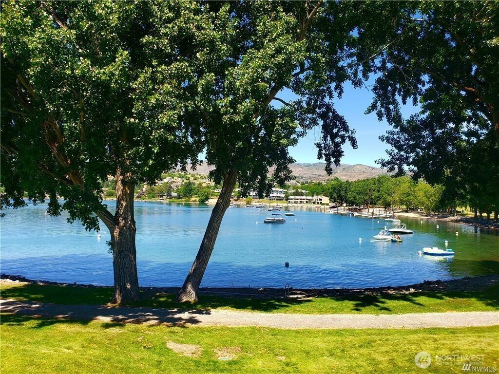 1 Beach 581-A, Manson, WA 98831