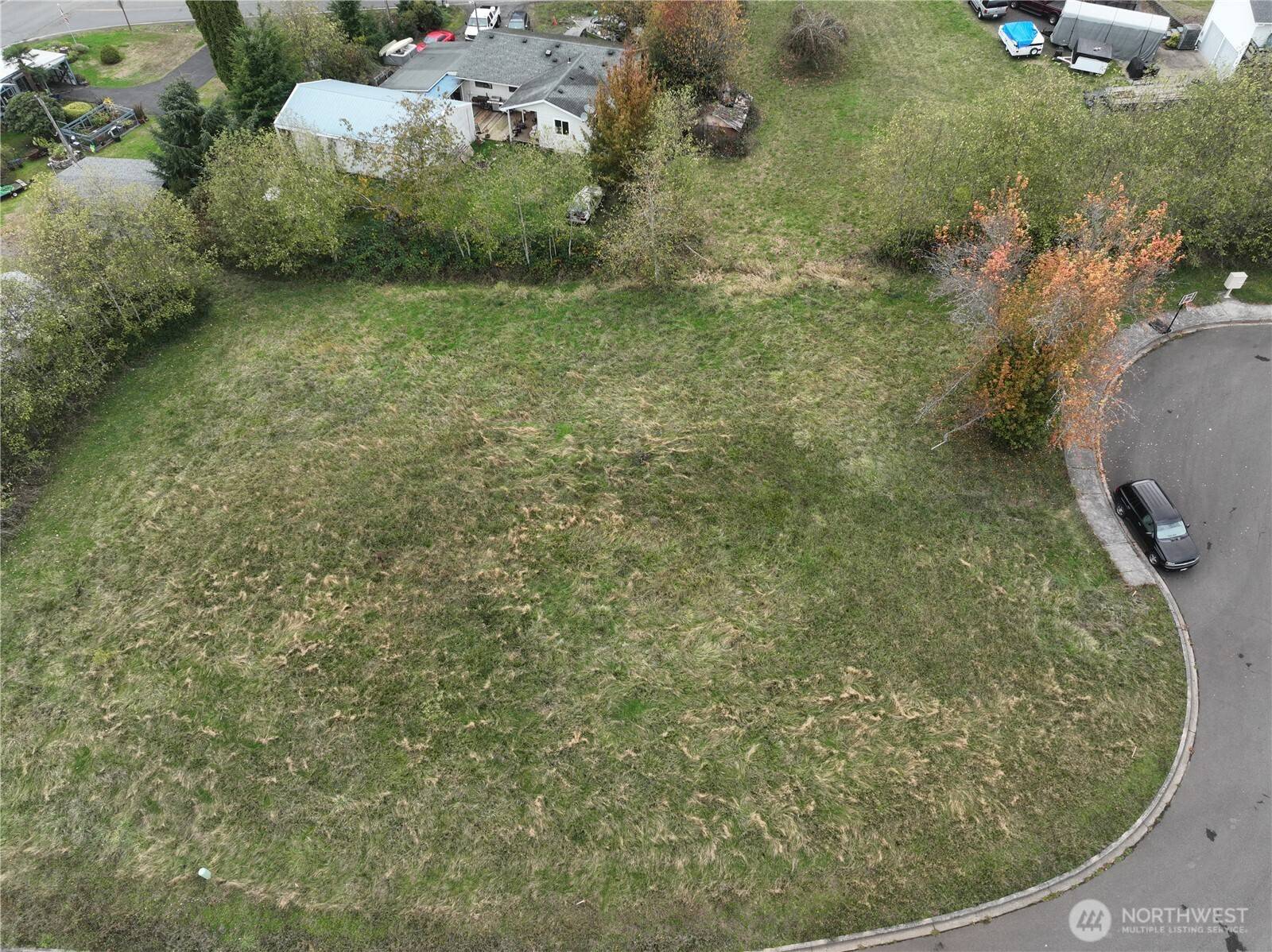 2 Linquist LN, Cathlamet, WA 98612
