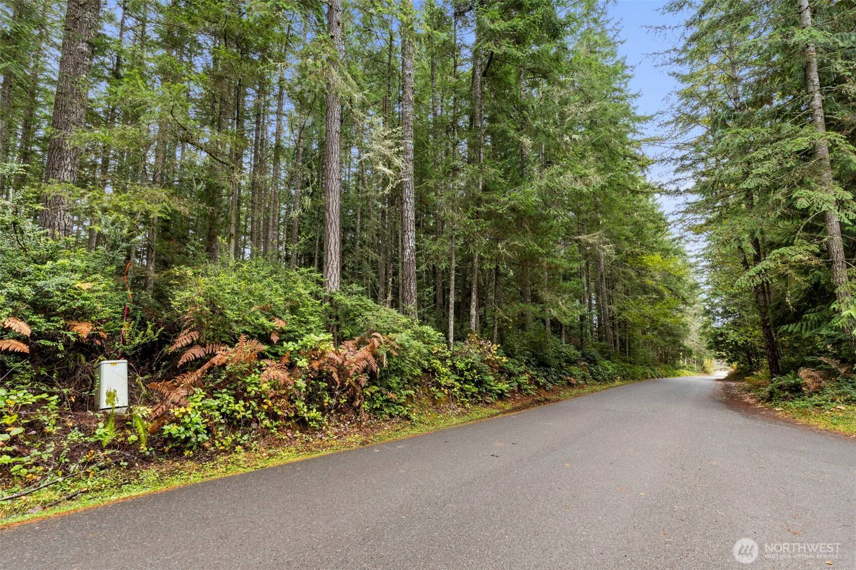3 Larson LN NW, Seabeck, WA 98380
