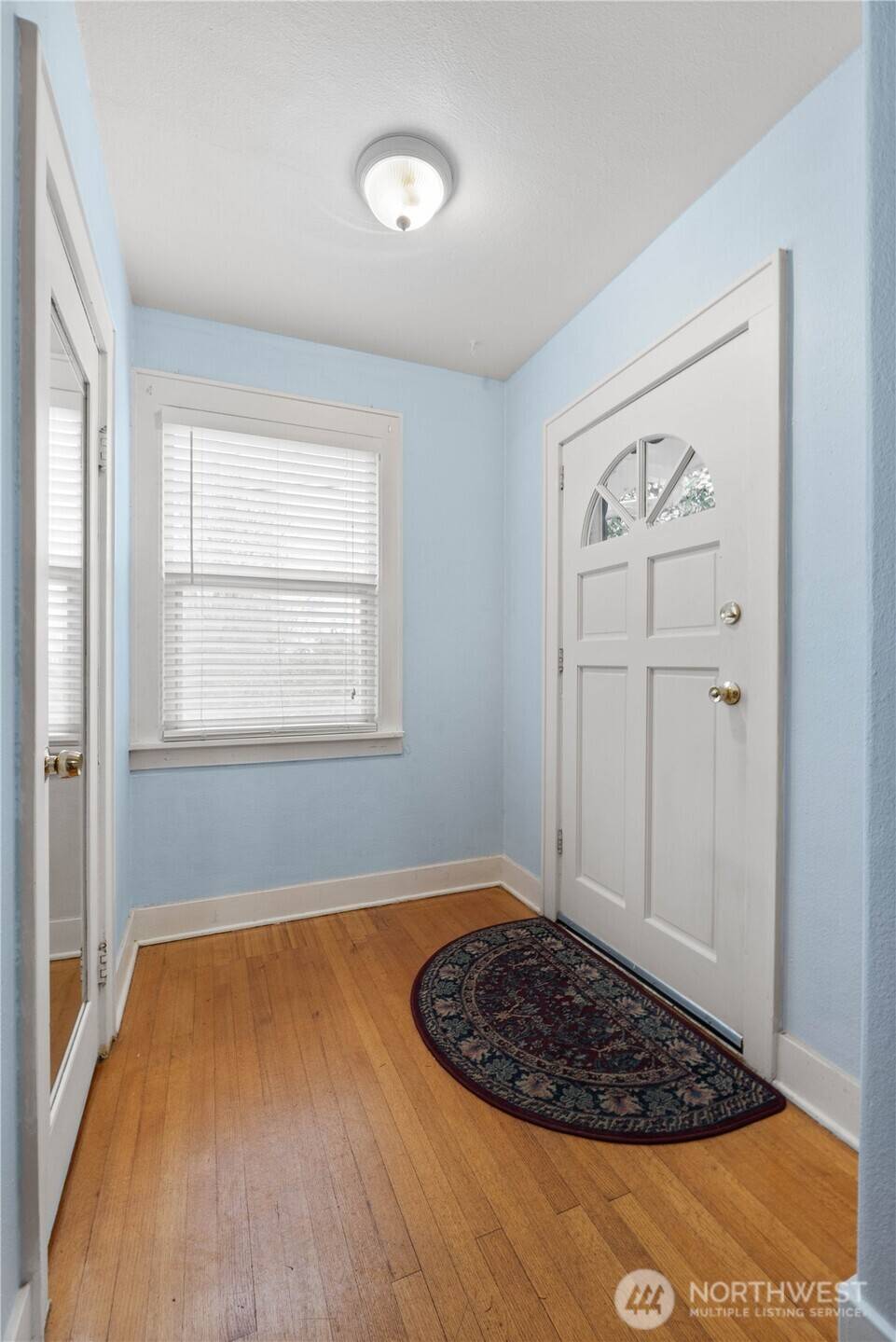 2814 Pioneer WAY E, Tacoma, WA 98404