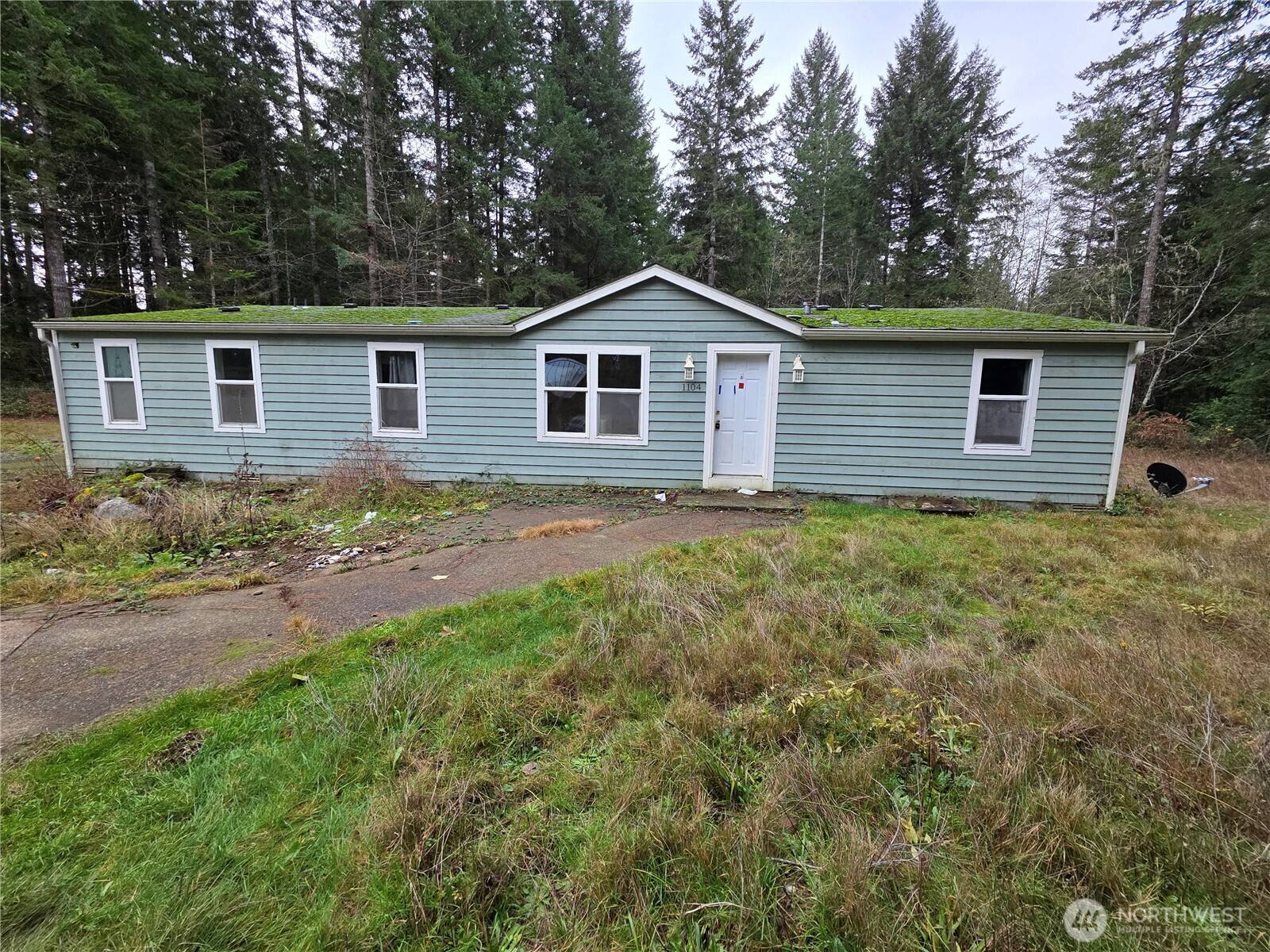 1104 E Alderwood RD, Belfair, WA 98528