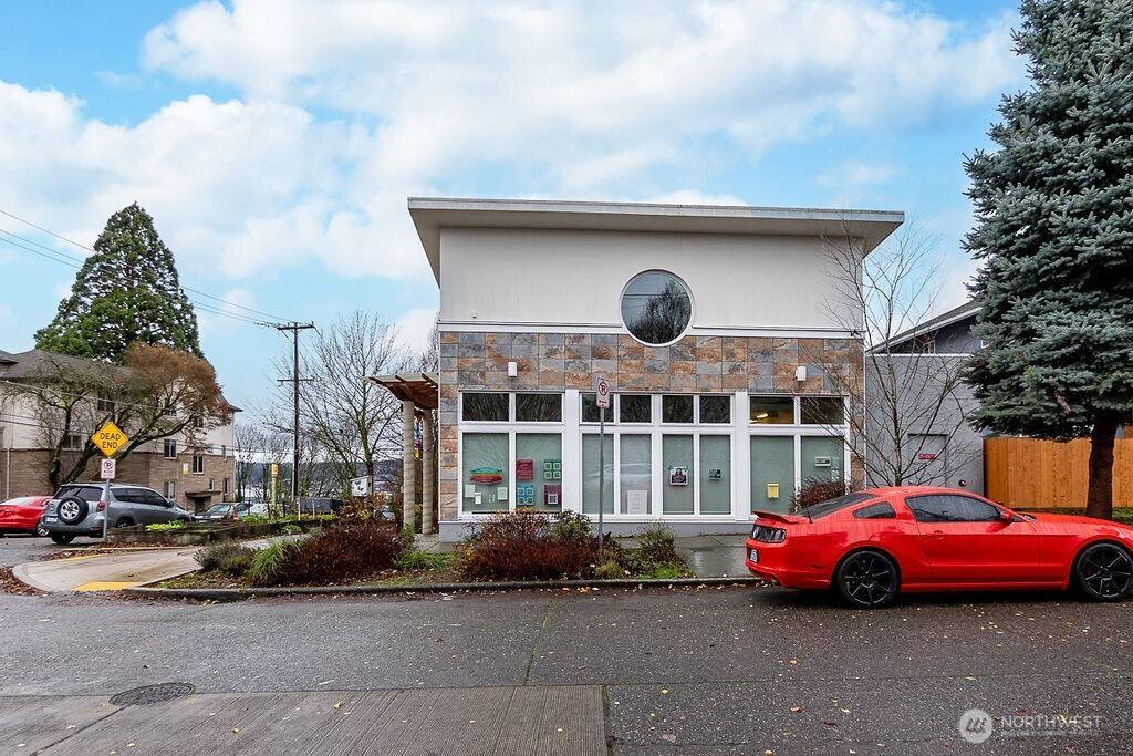 1322 S Bayview, Seattle, WA 98144