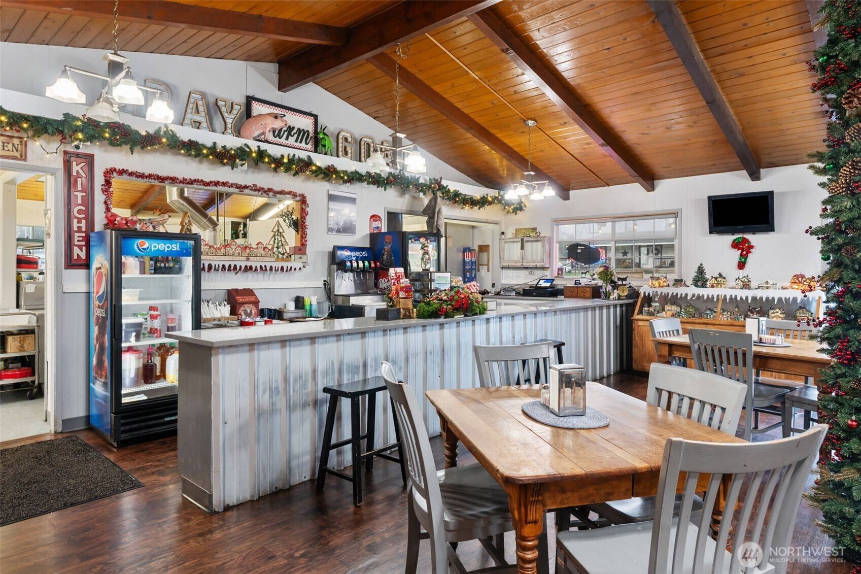 314 W Pine ST, Oakville, WA 98568