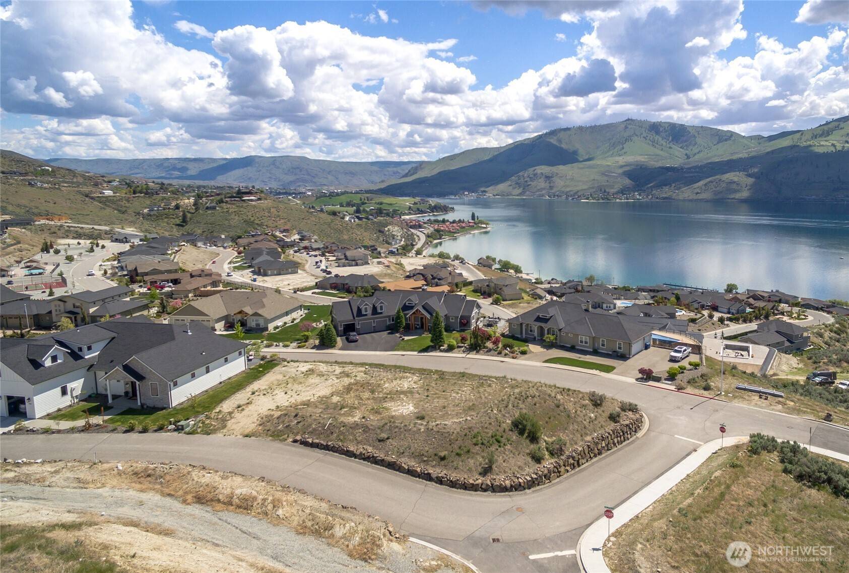 104 Lake Ridge DR, Chelan, WA 98816