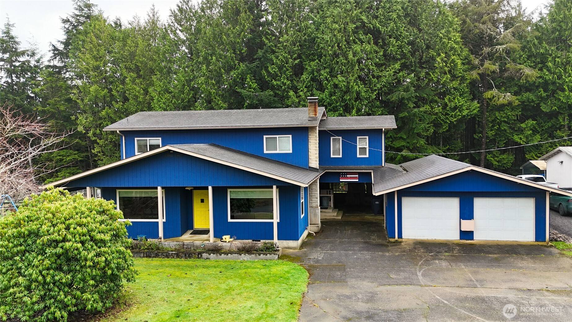 54 Pacific LN, Pacific Beach, WA 98571
