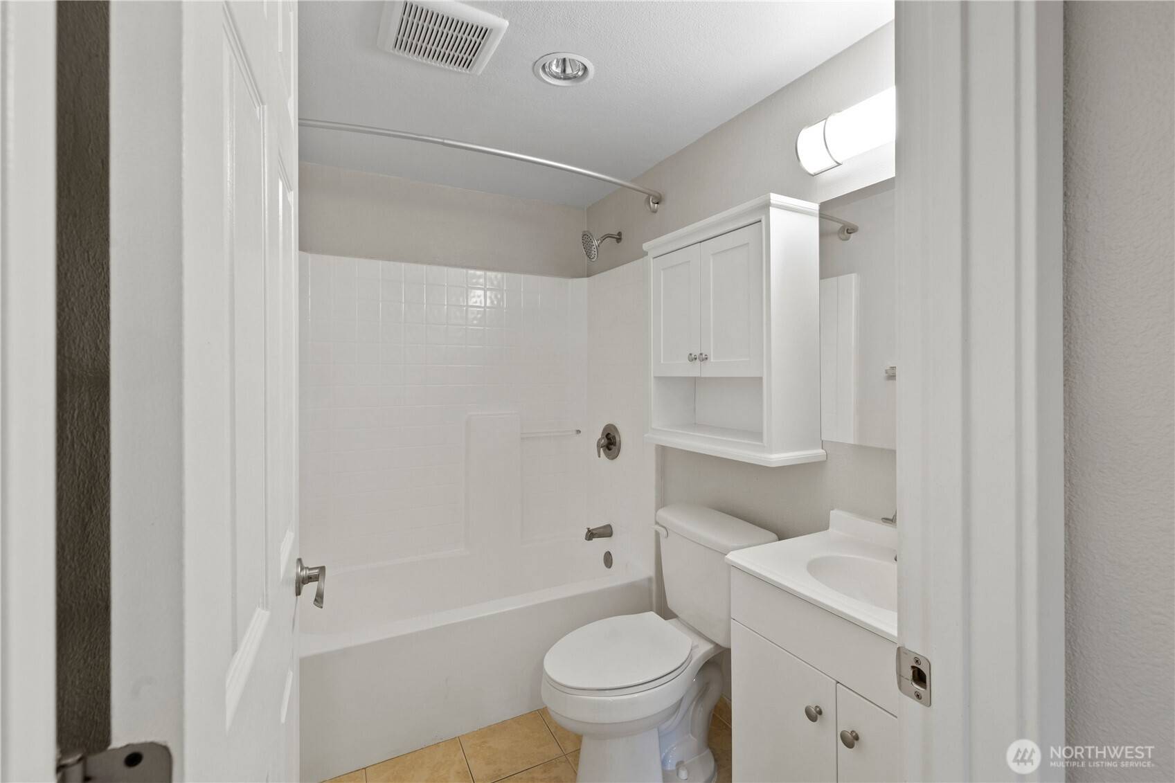 4811 S 252nd PL, Kent, WA 98032