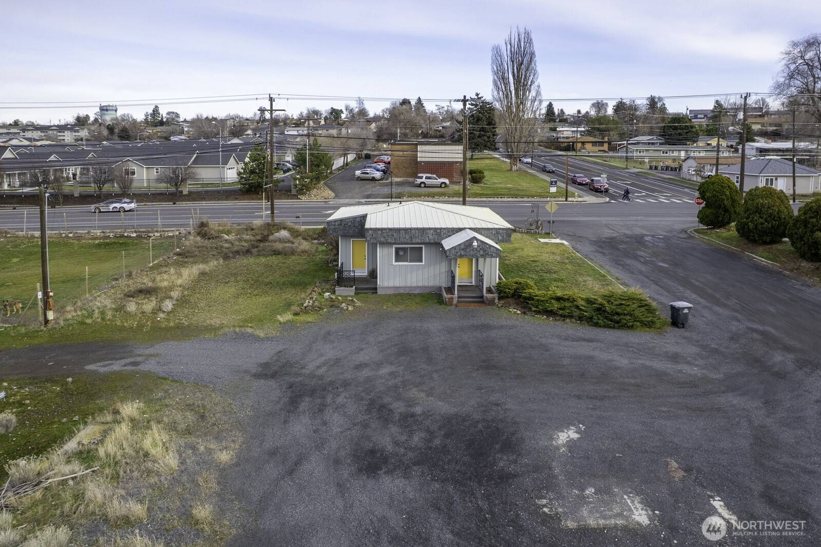 956 S Division, Moses Lake, WA 98837