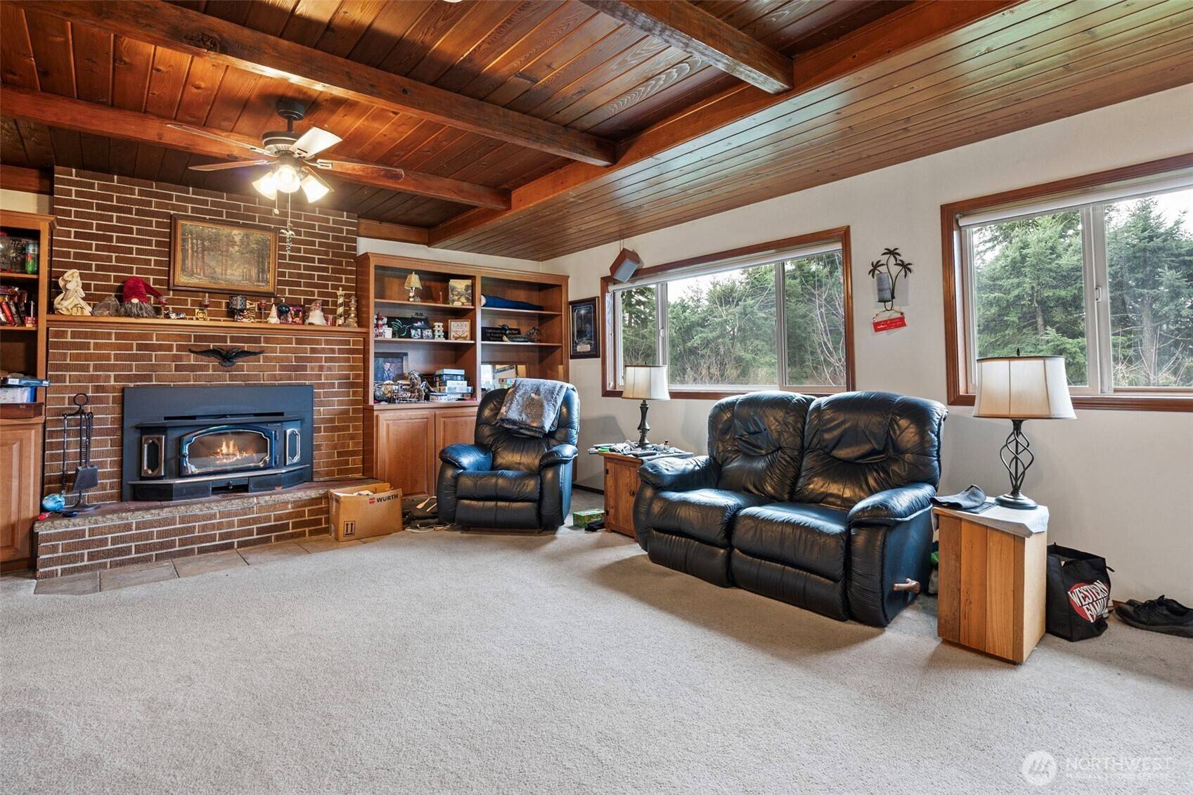 9431 Pipeline RD E, Puyallup, WA 98371