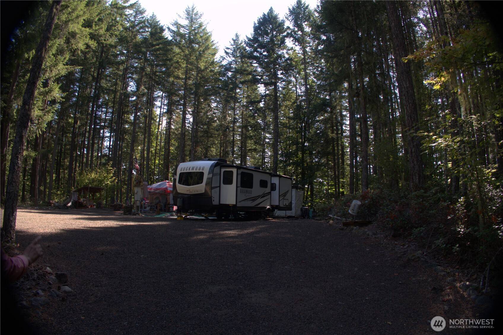 321 N Lakeview DR, Hoodsport, WA 98548
