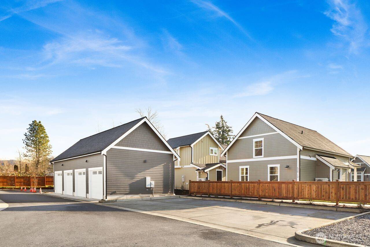 530 E Sunset DR #14, Bellingham, WA 98225