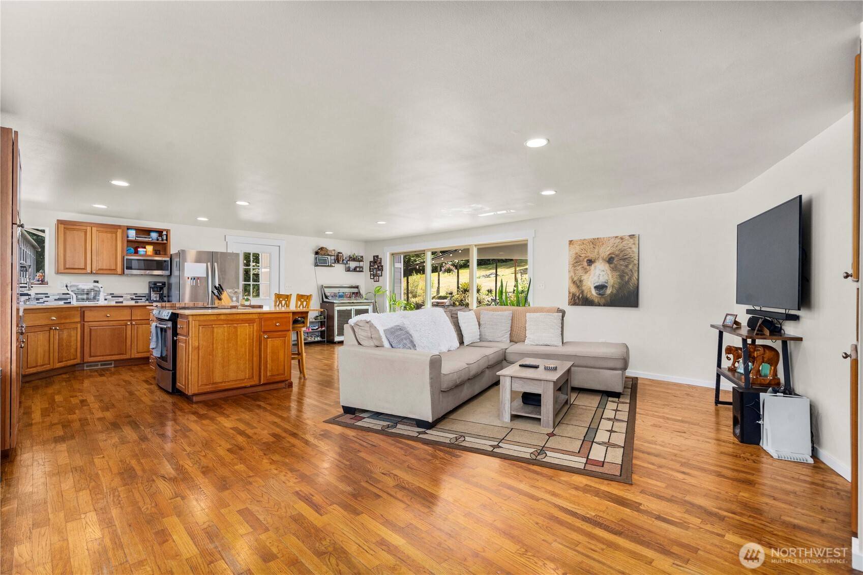 18201 Renton Maple Valley RD SE, Maple Valley, WA 98038