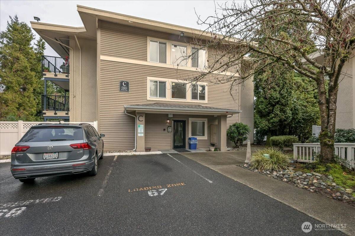 12631 NE 9th PL #C305, Bellevue, WA 98005