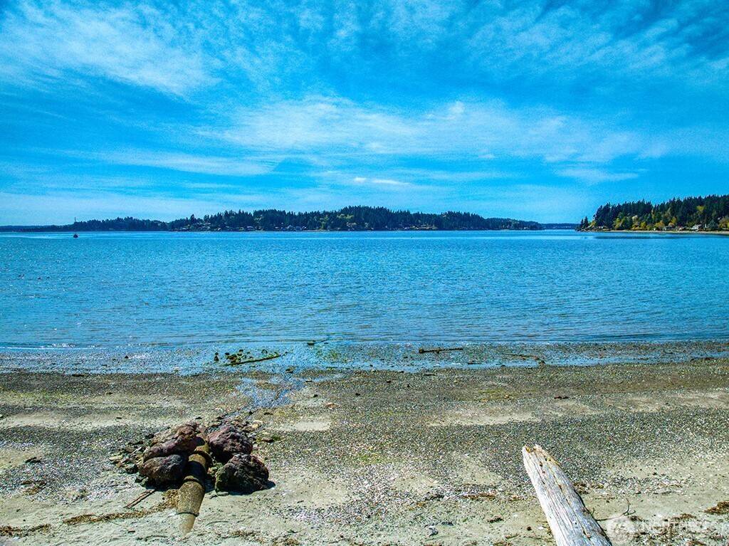 4552 Point White DR NE #A&B, Bainbridge Island, WA 98110