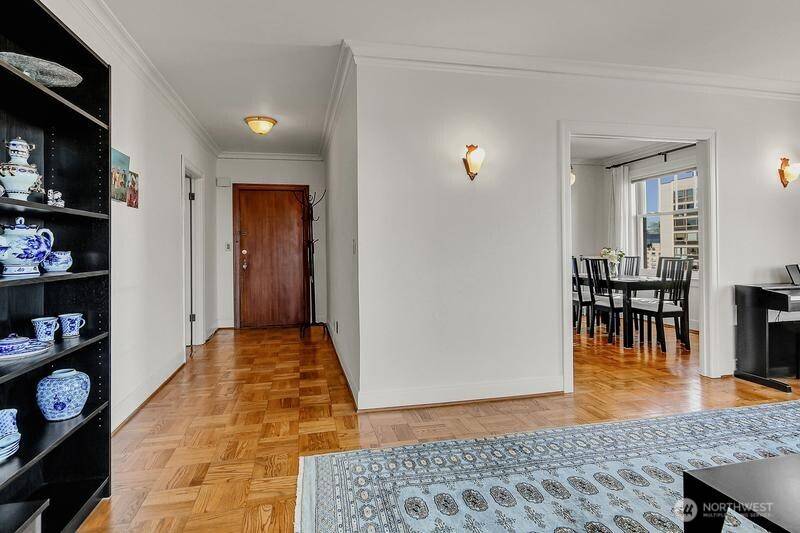 1017 Minor AVE #1303, Seattle, WA 98104