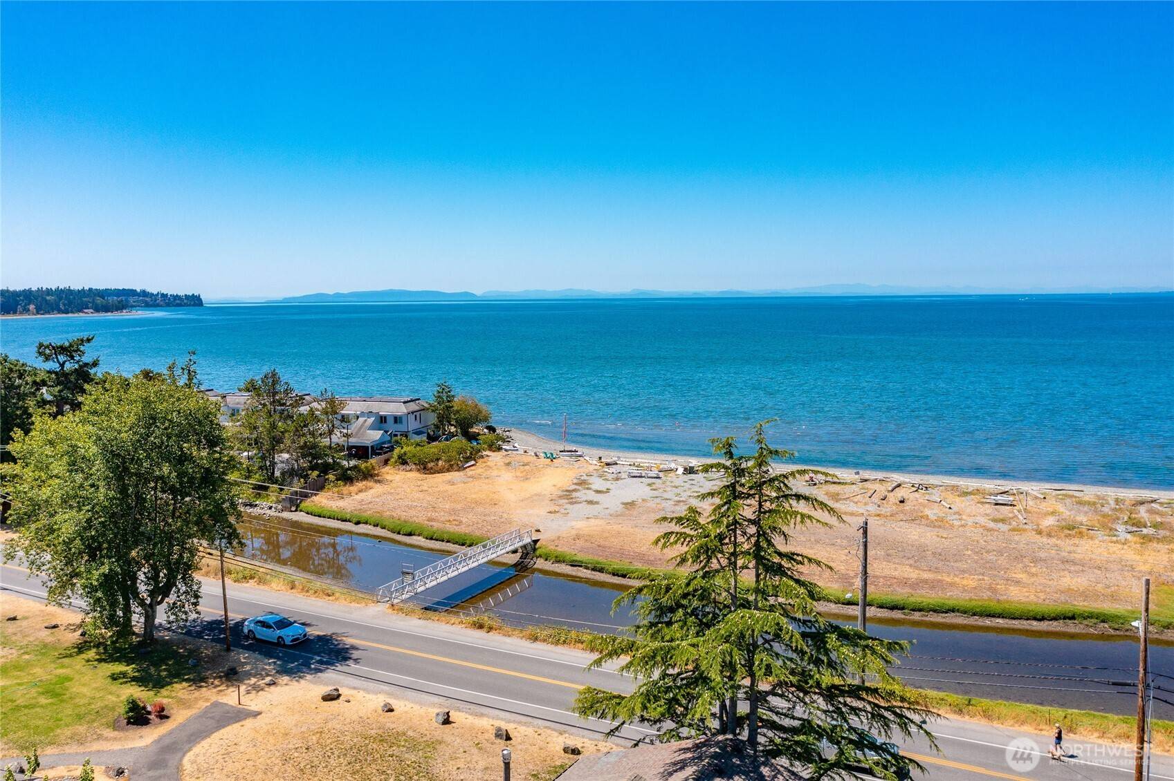 7460 Sunset DR, Blaine, WA 98230