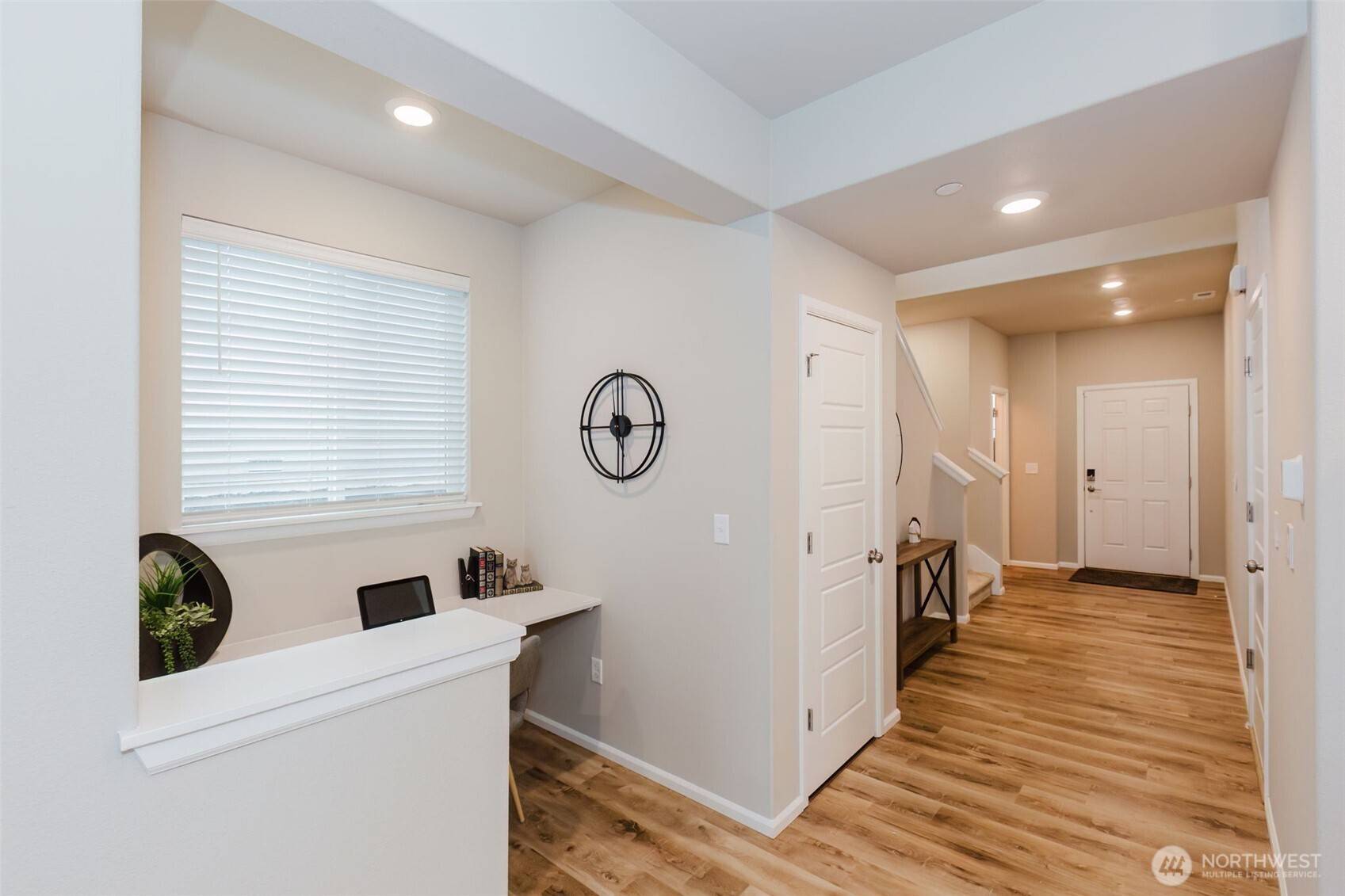 916 Baker Heights LOOP, Bremerton, WA 98312